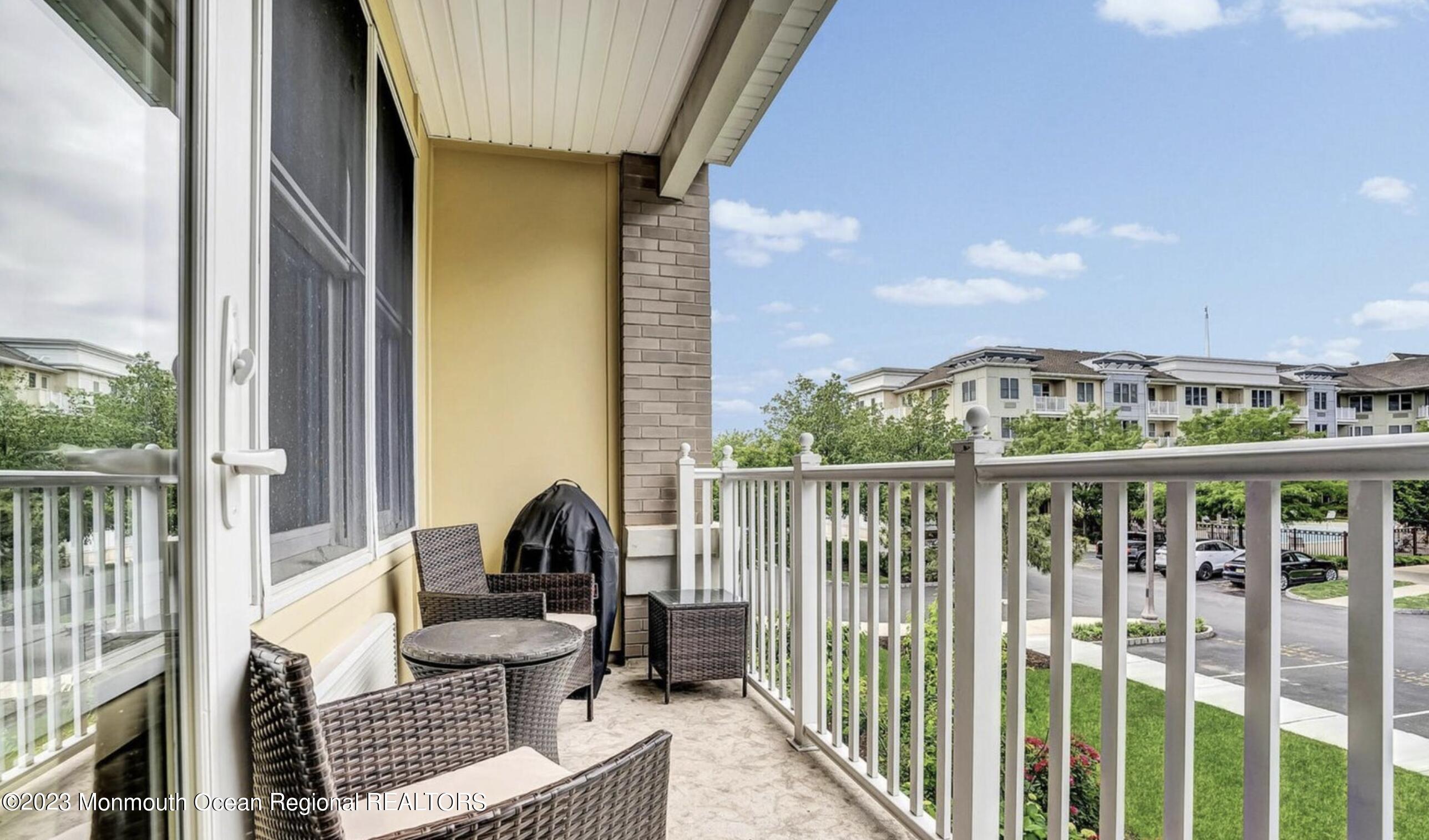 55 Melrose Terrace, 216