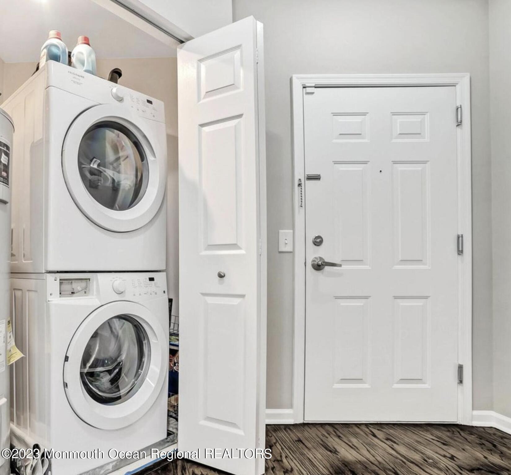 55 Melrose Terrace, 216