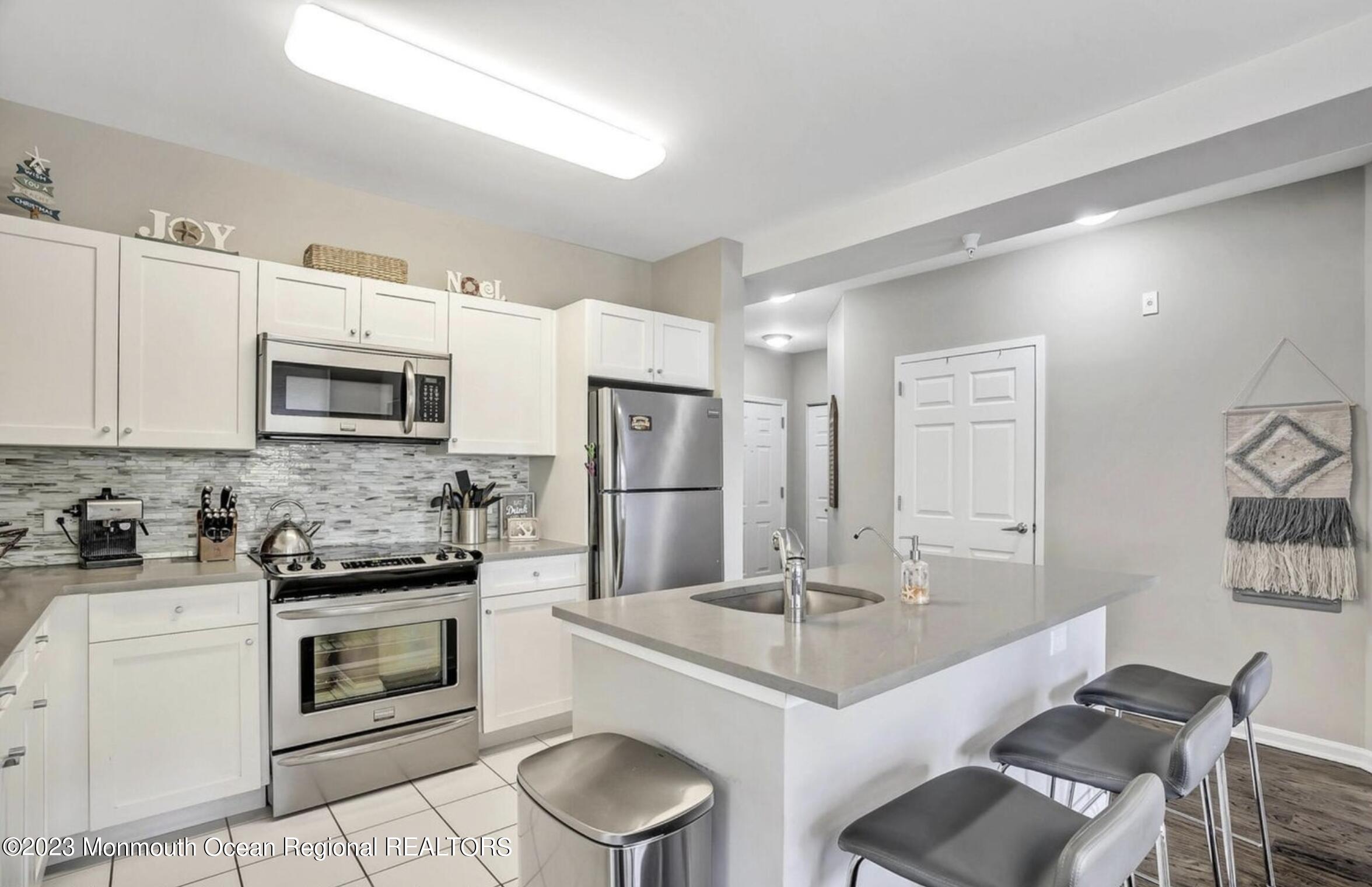 55 Melrose Terrace, 216