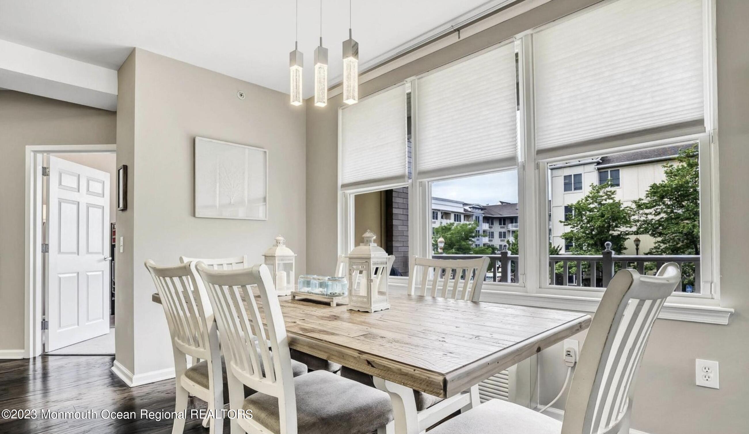 55 Melrose Terrace, 216