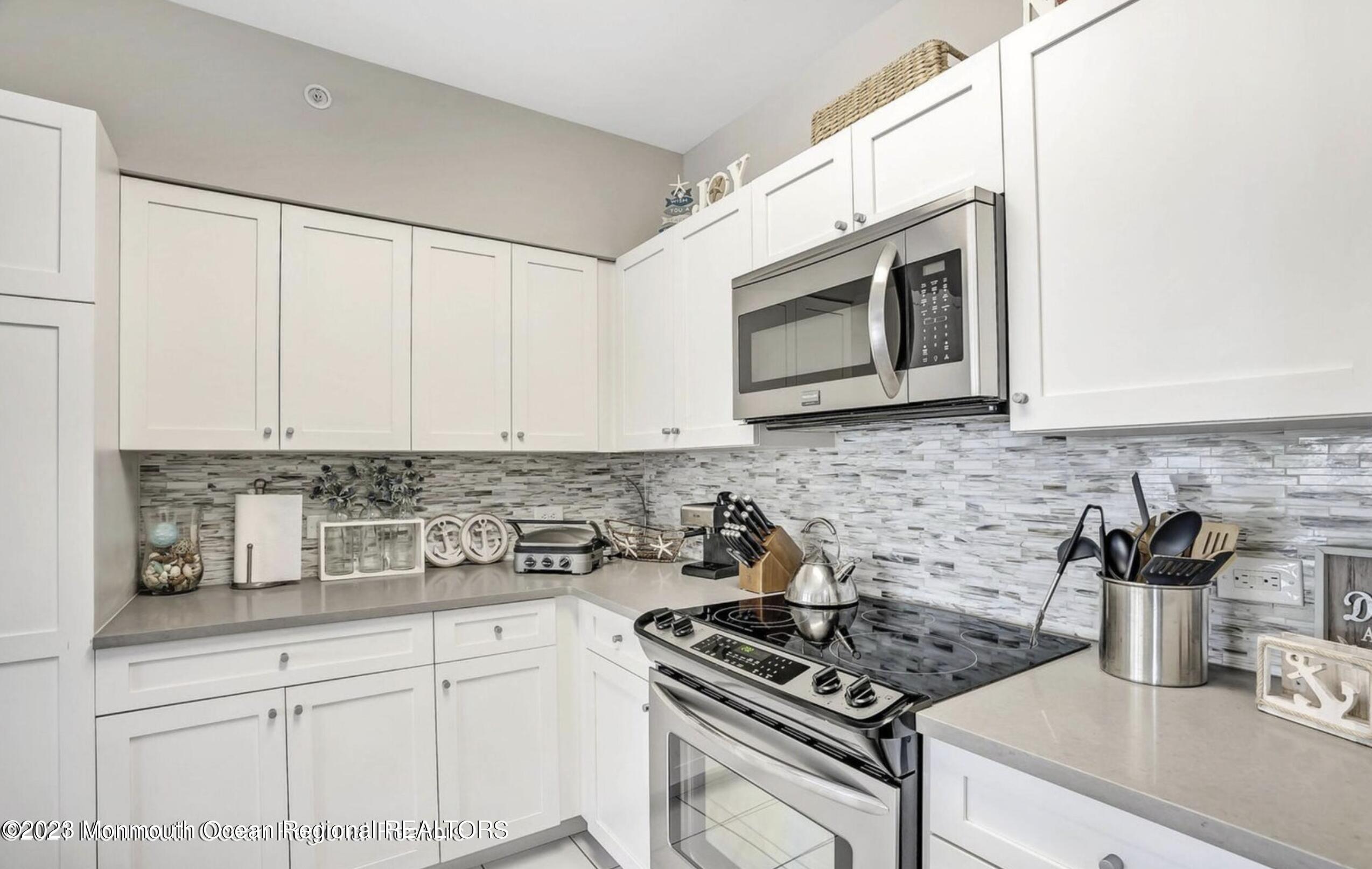 55 Melrose Terrace, 216