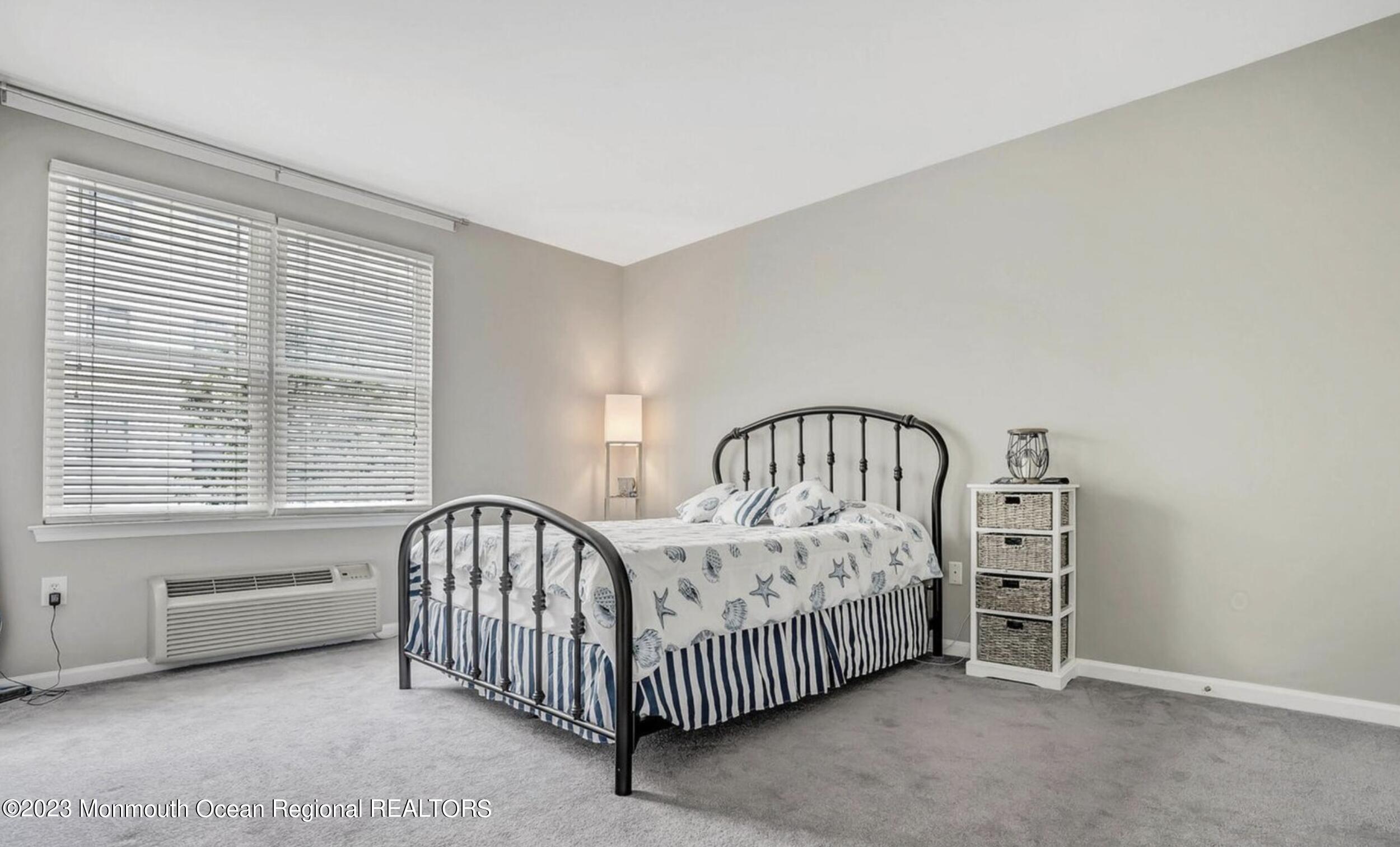 55 Melrose Terrace, 216