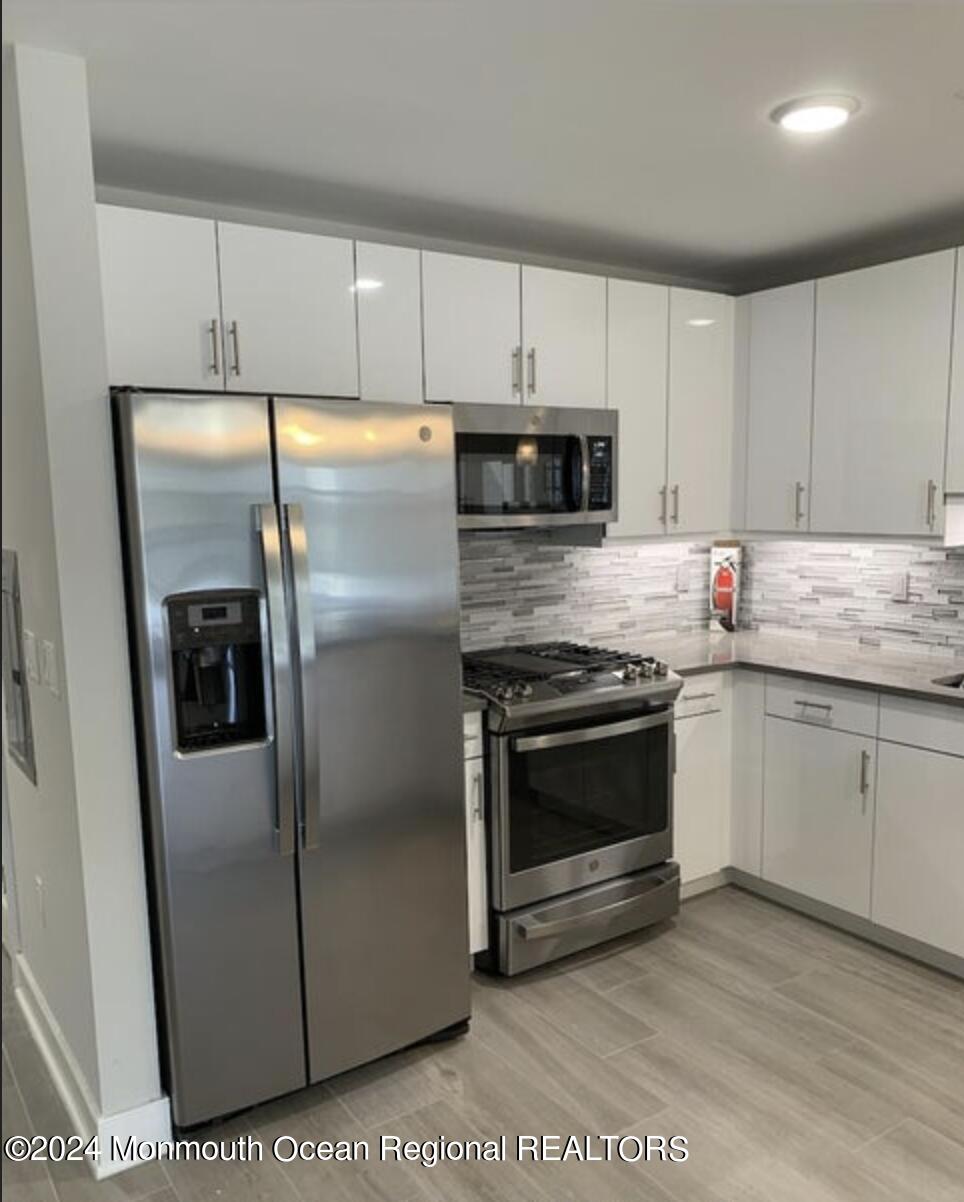 345 Ocean Boulevard, 401