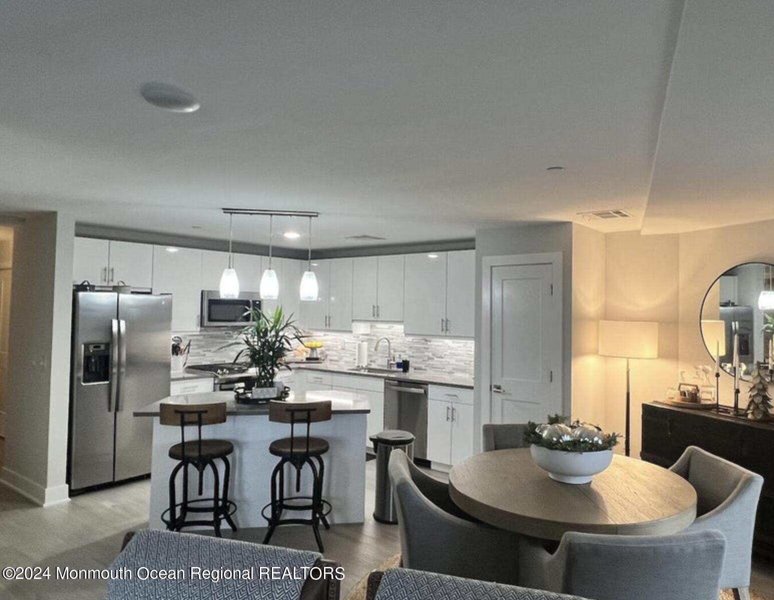 345 Ocean Boulevard, 401