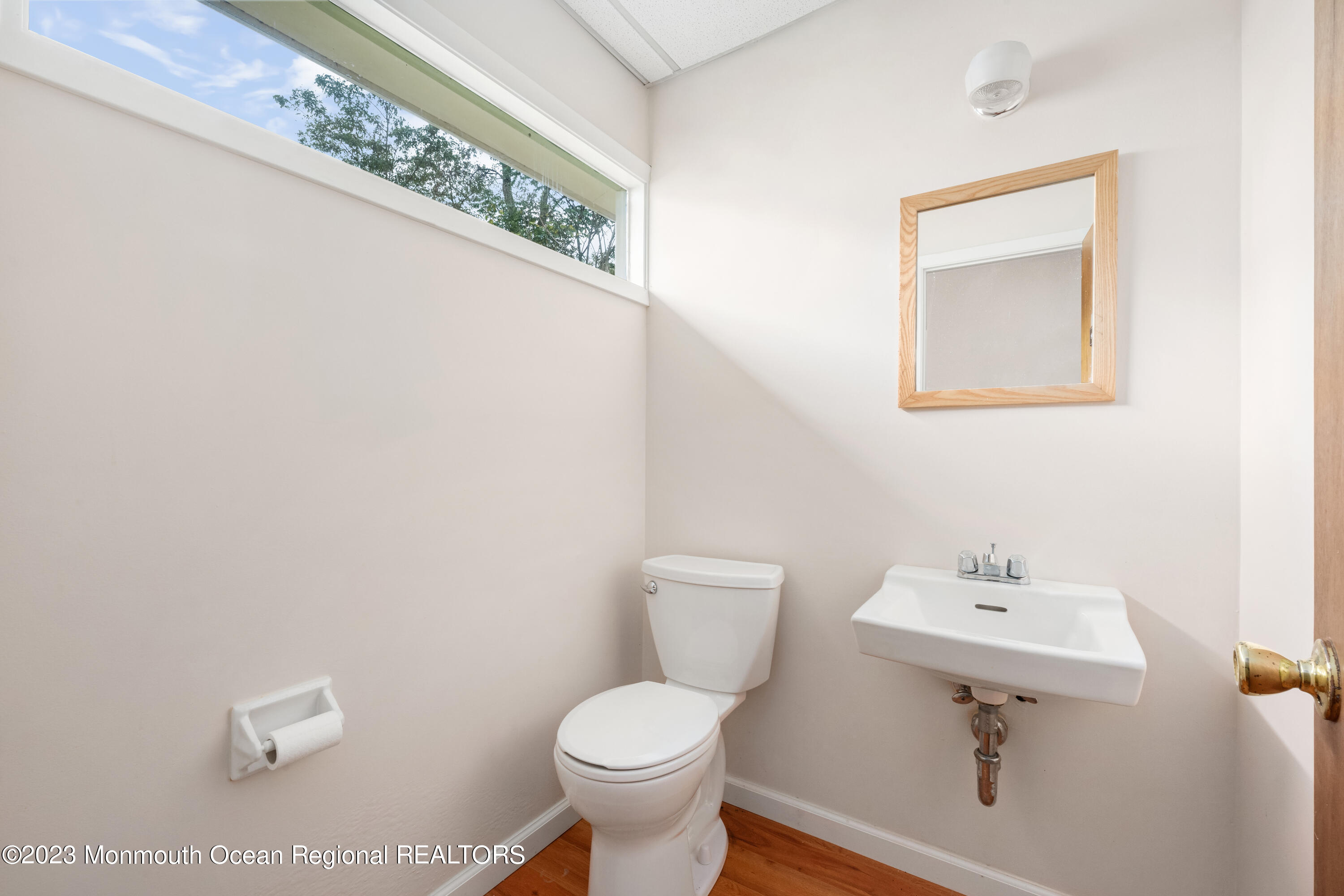 80 Hazlet Avenue Unit: 6