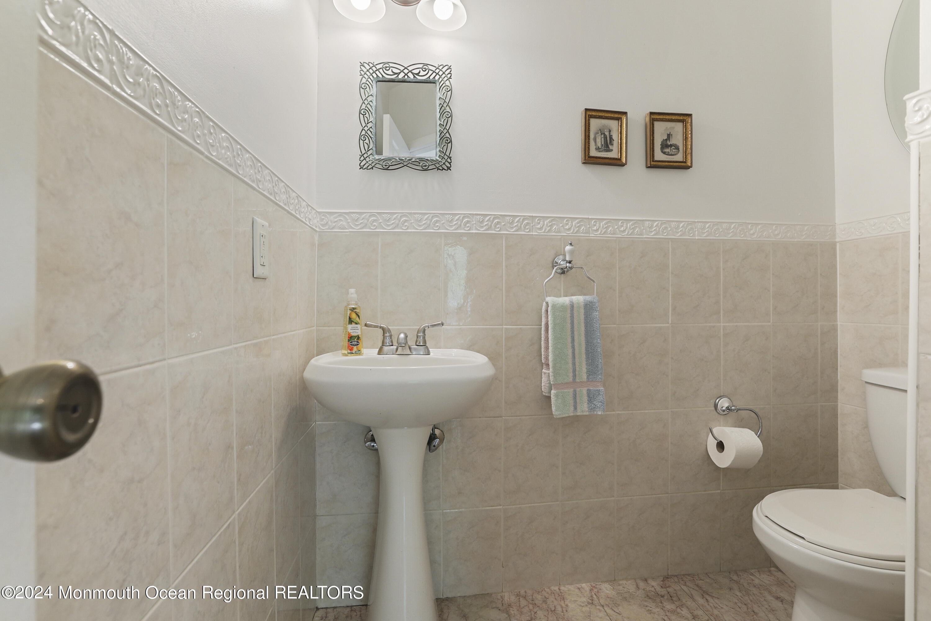 129 Franklin Avenue, Summer