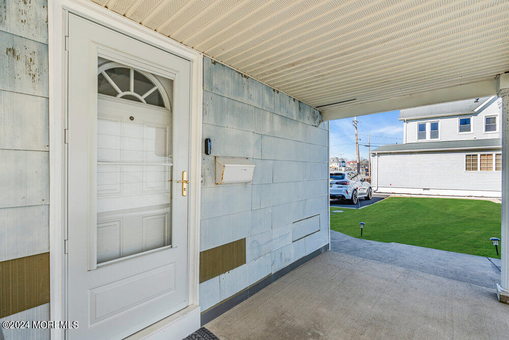 82 Chelsea Avenue