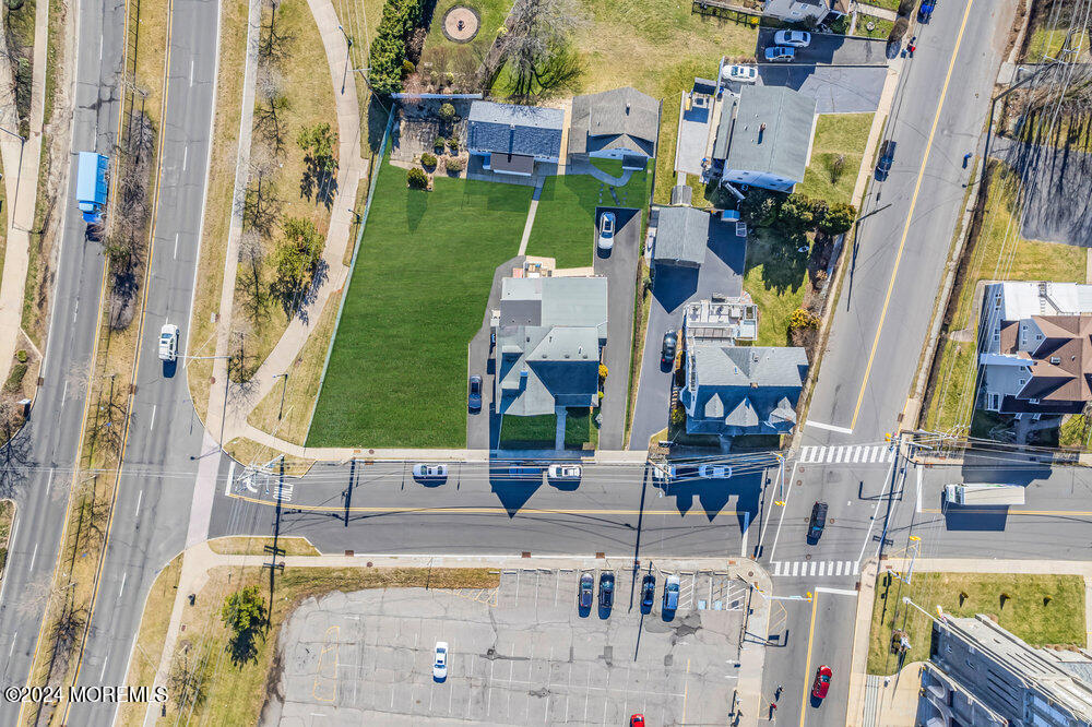 82 Chelsea Avenue