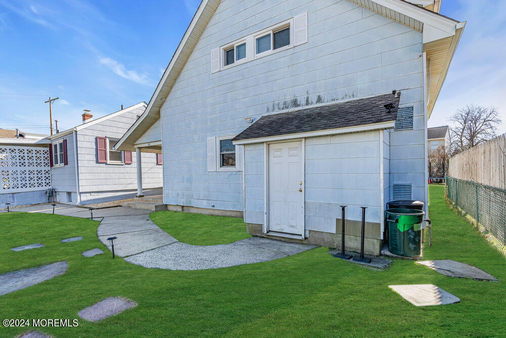 82 Chelsea Avenue