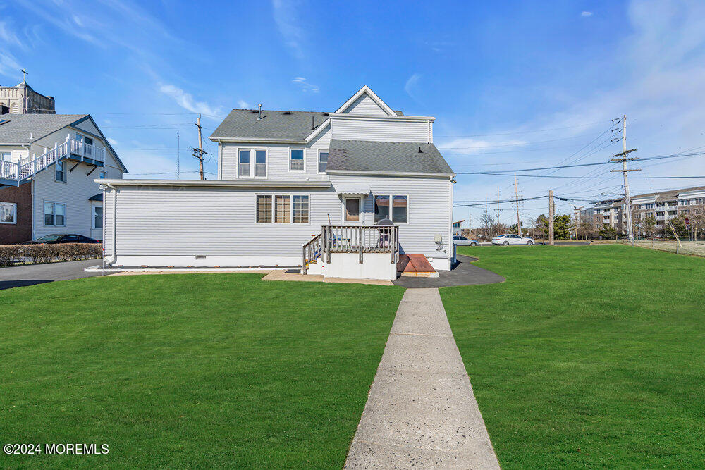82 Chelsea Avenue