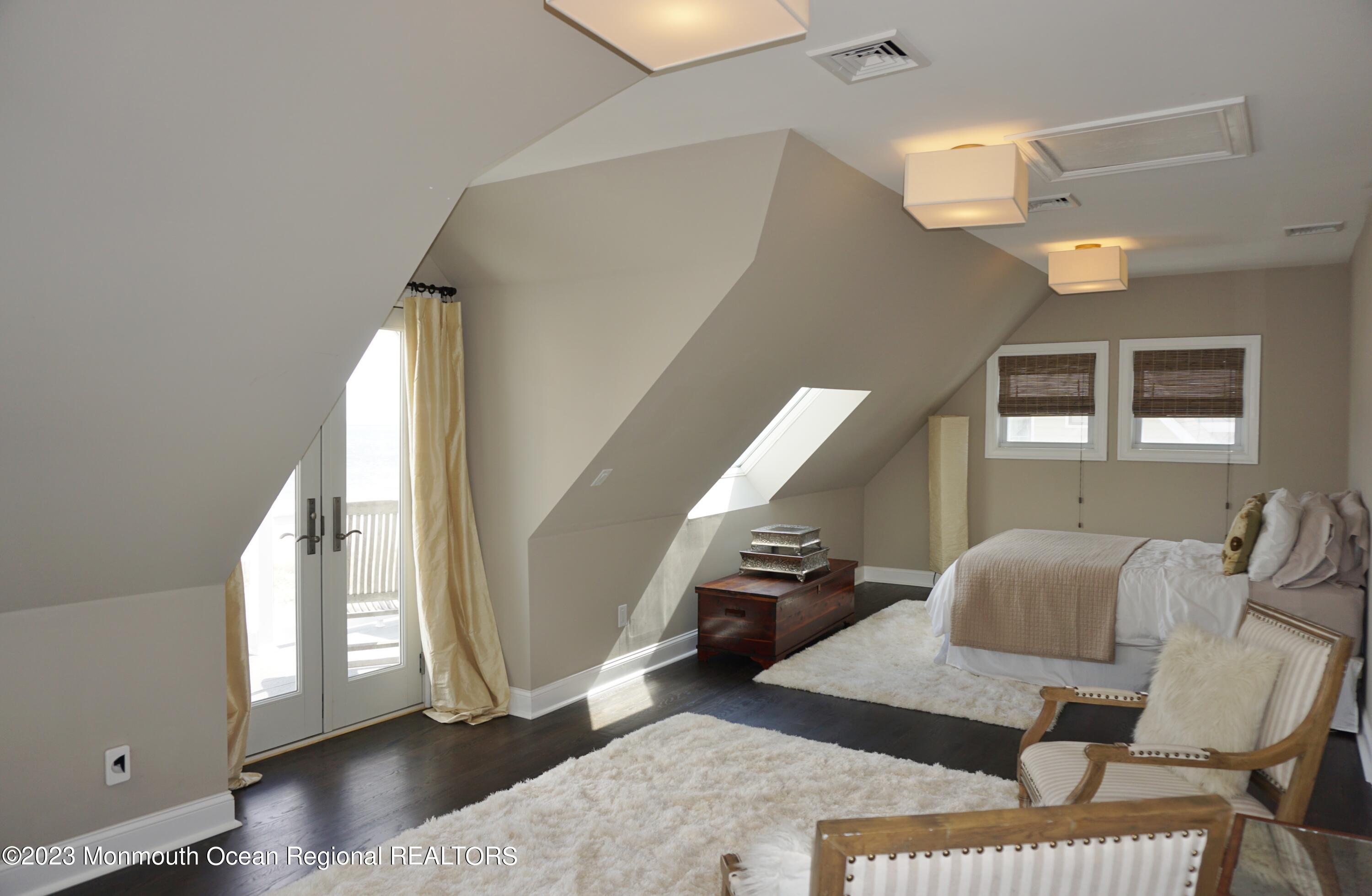 469 Ocean Avenue N, AUGUST