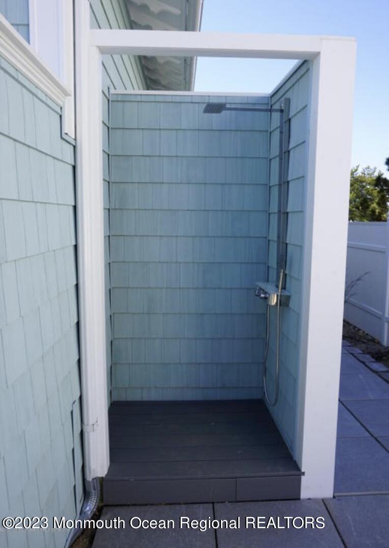 469 Ocean Avenue N, AUGUST