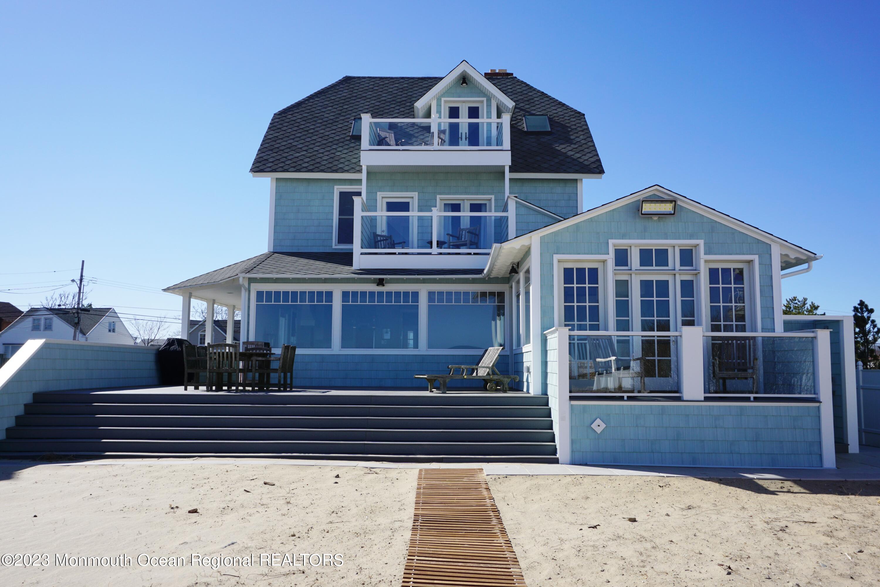469 Ocean Avenue N