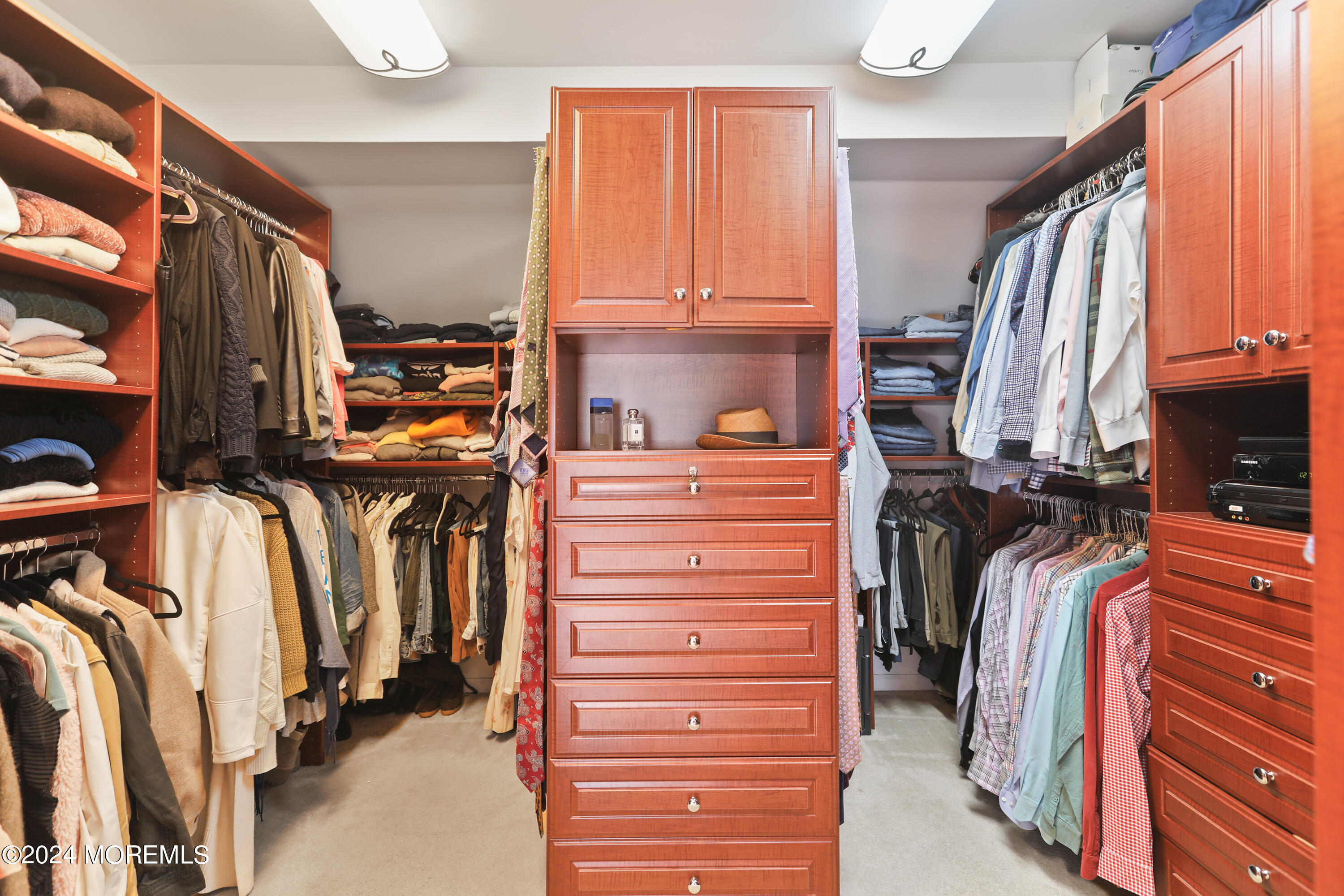 11 Maidenstone Drive