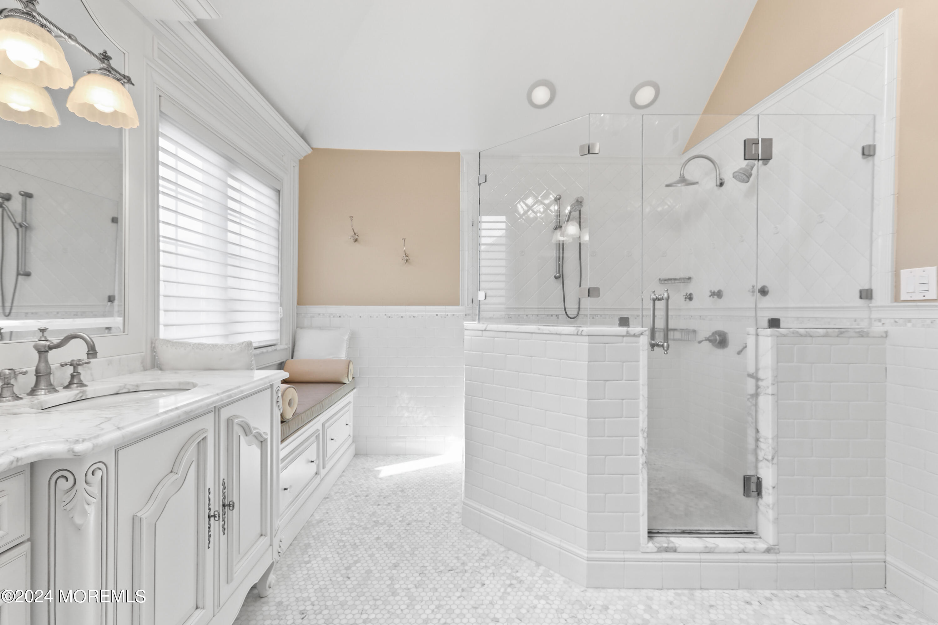 11 Maidenstone Drive