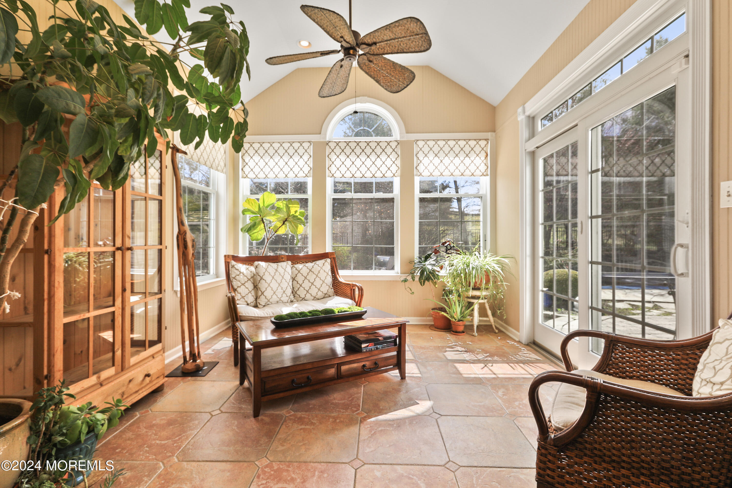 11 Maidenstone Drive