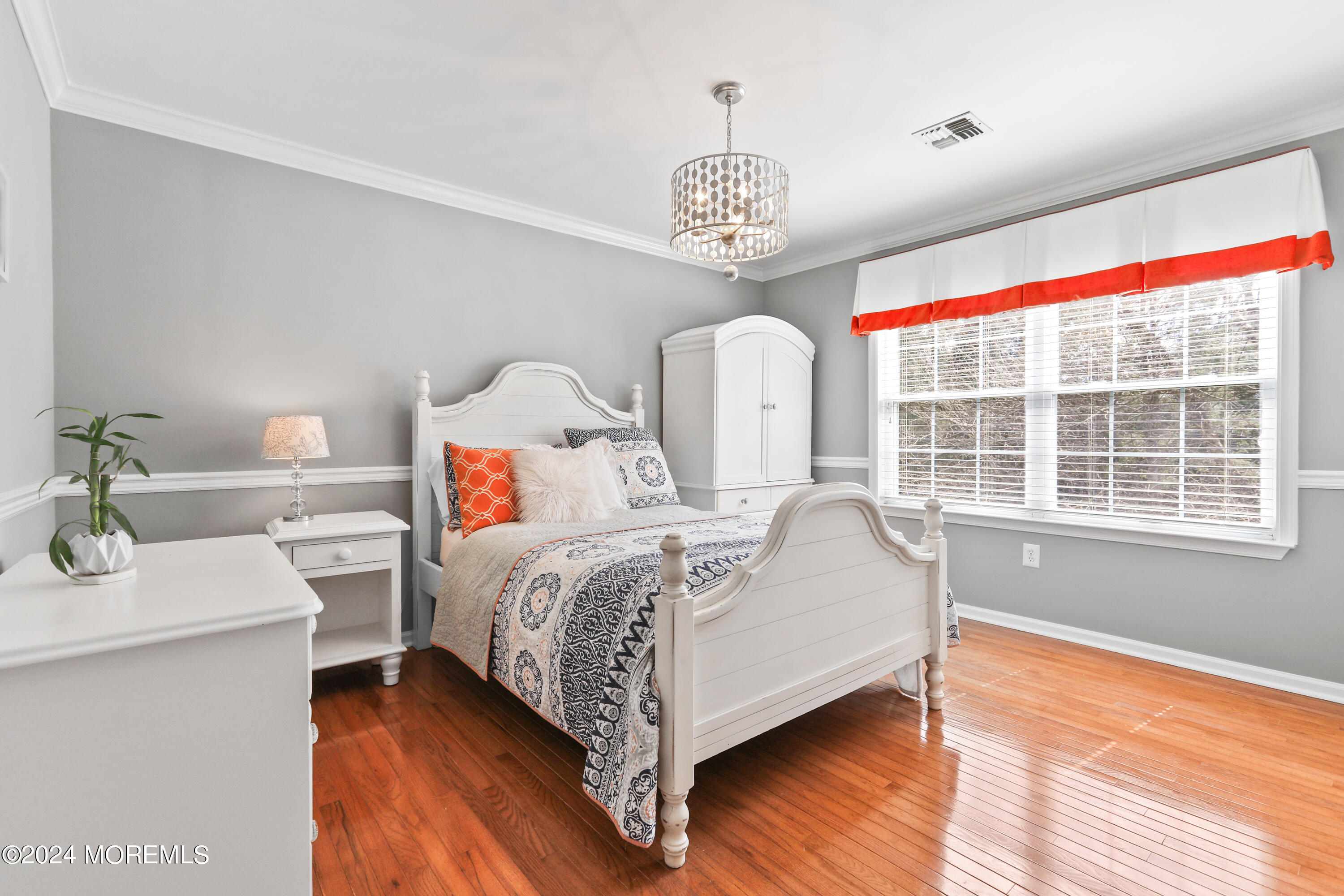 11 Maidenstone Drive