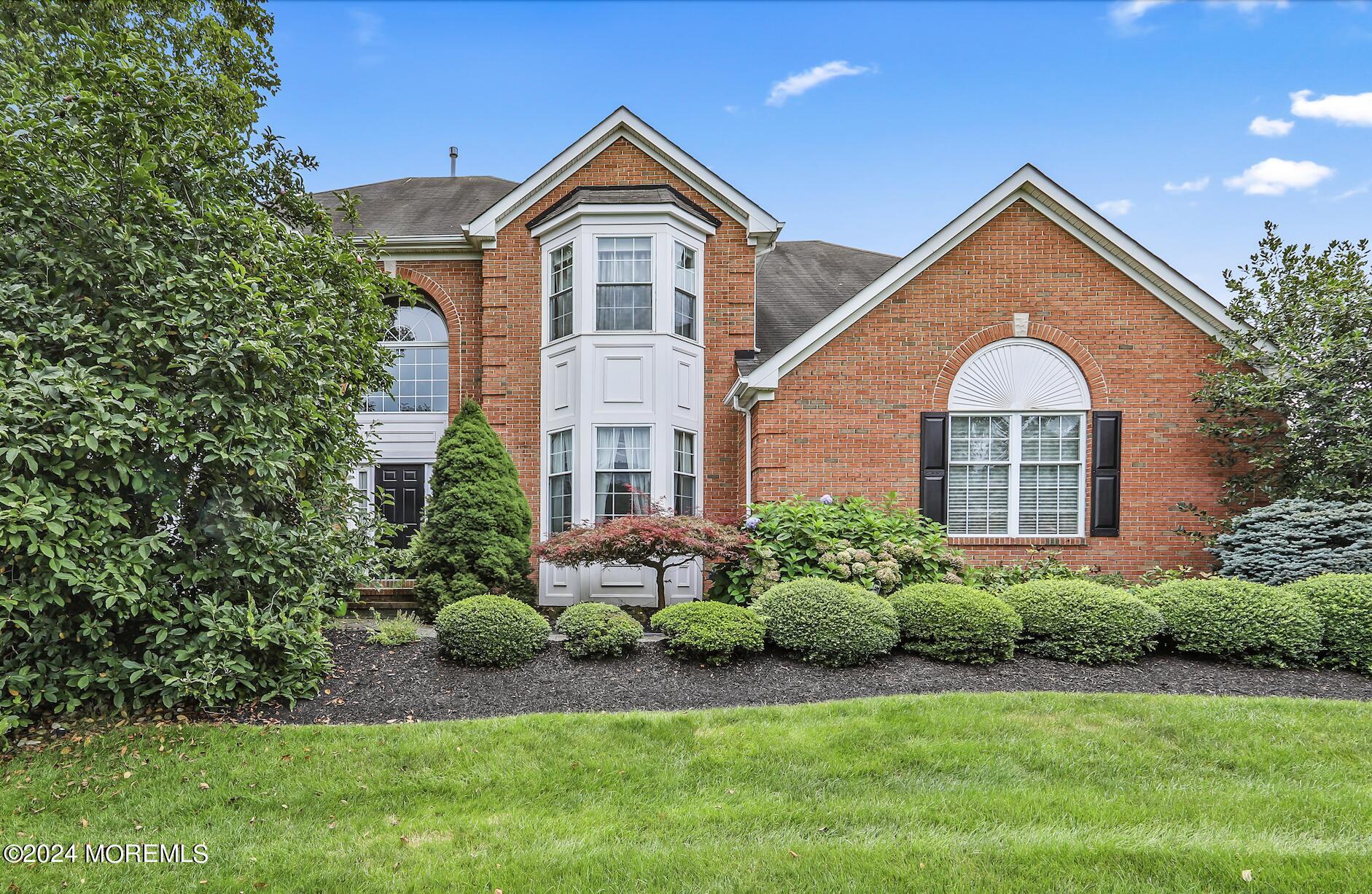 11 Maidenstone Drive