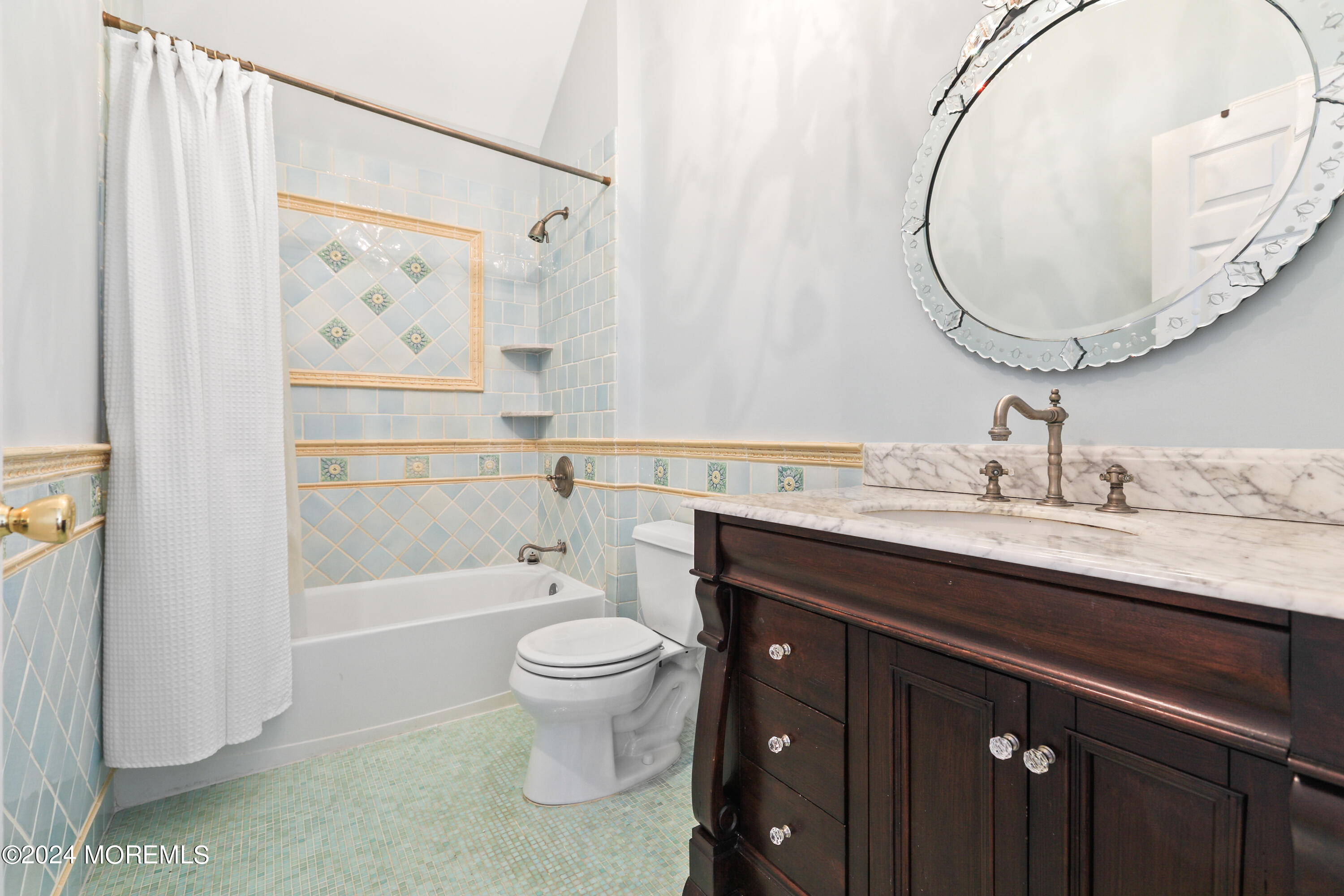 11 Maidenstone Drive