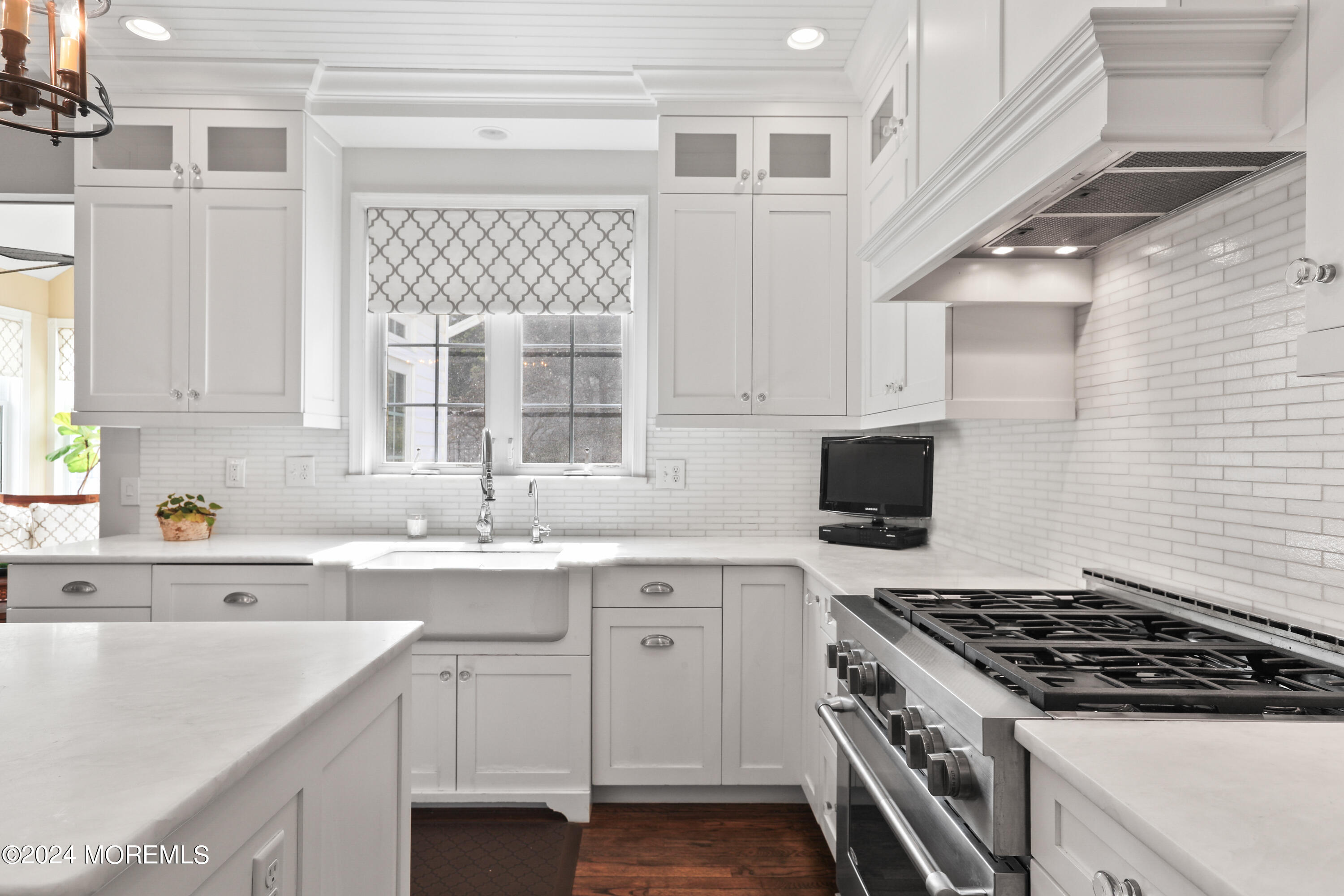 11 Maidenstone Drive