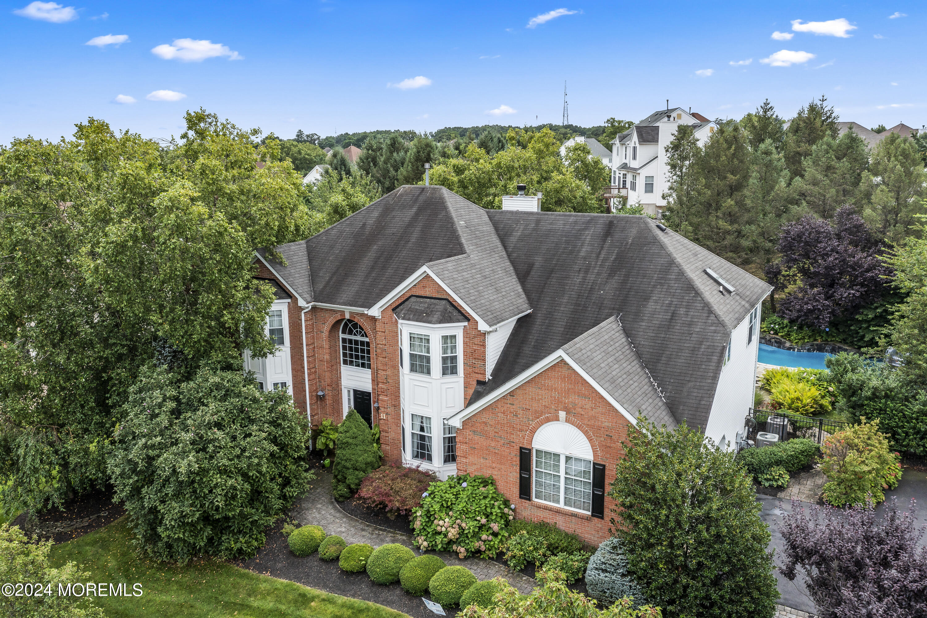 11 Maidenstone Drive