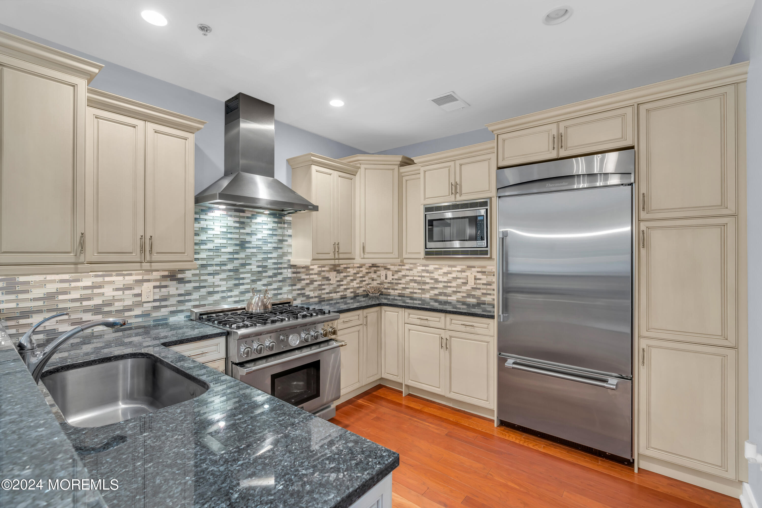 432 Ocean Boulevard, 509