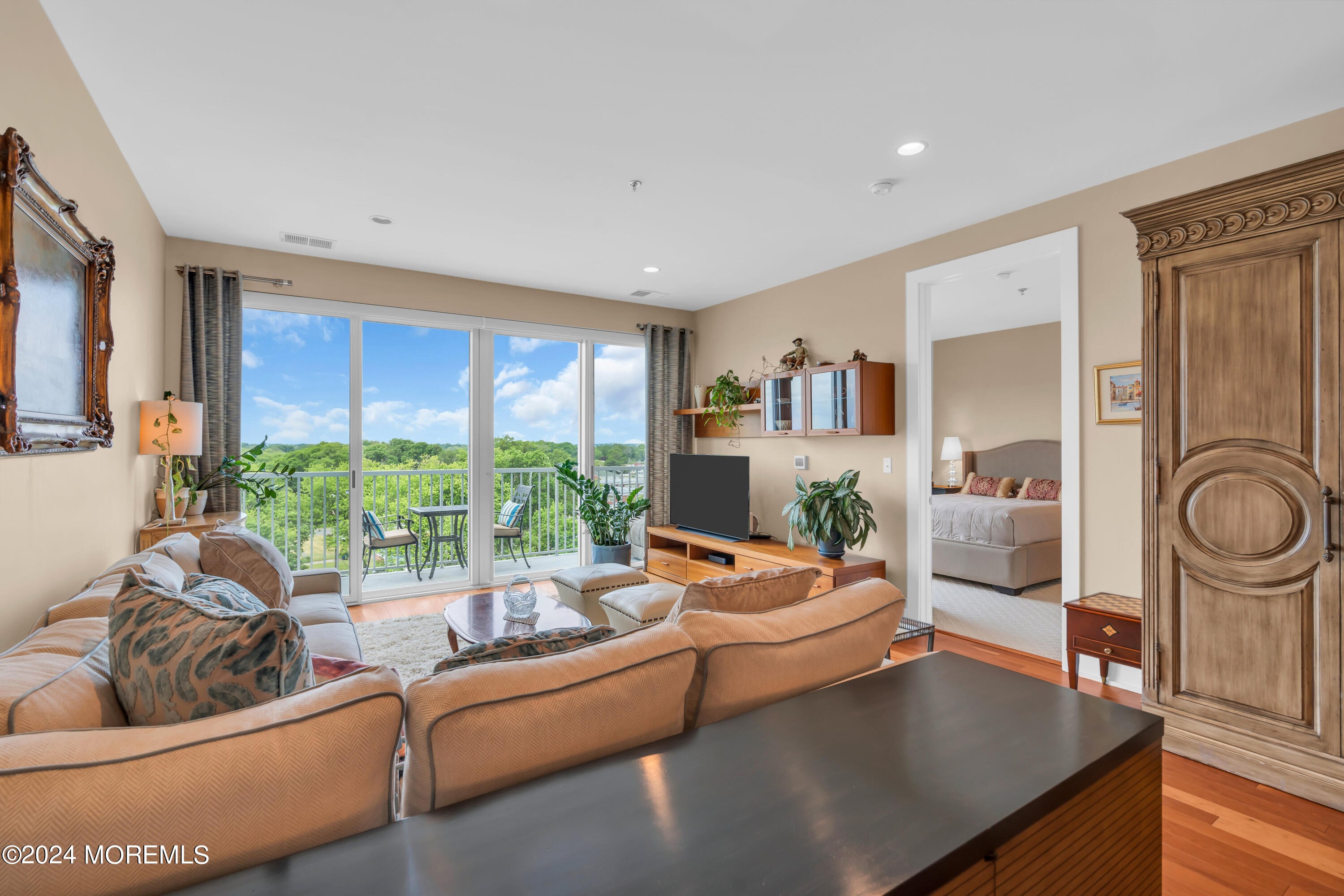 432 Ocean Boulevard, 509