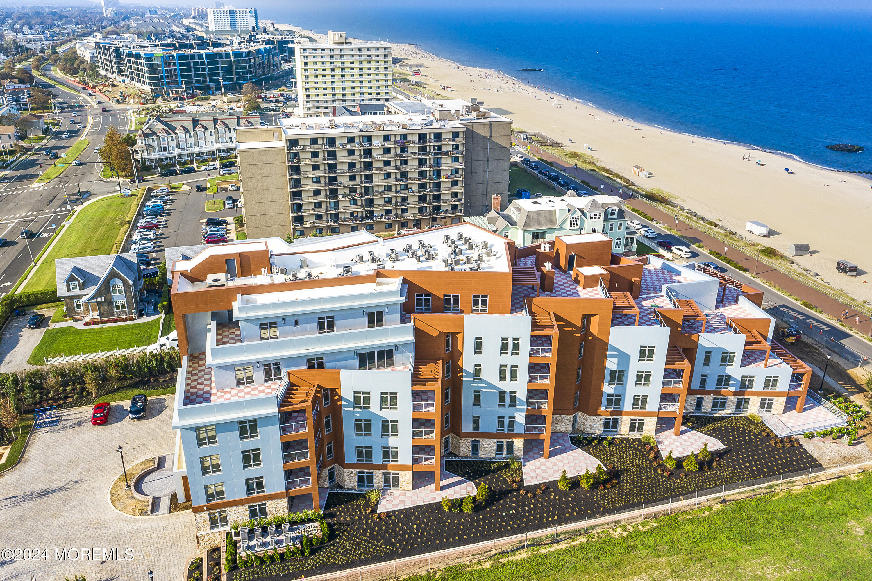 345 Ocean Boulevard, 202