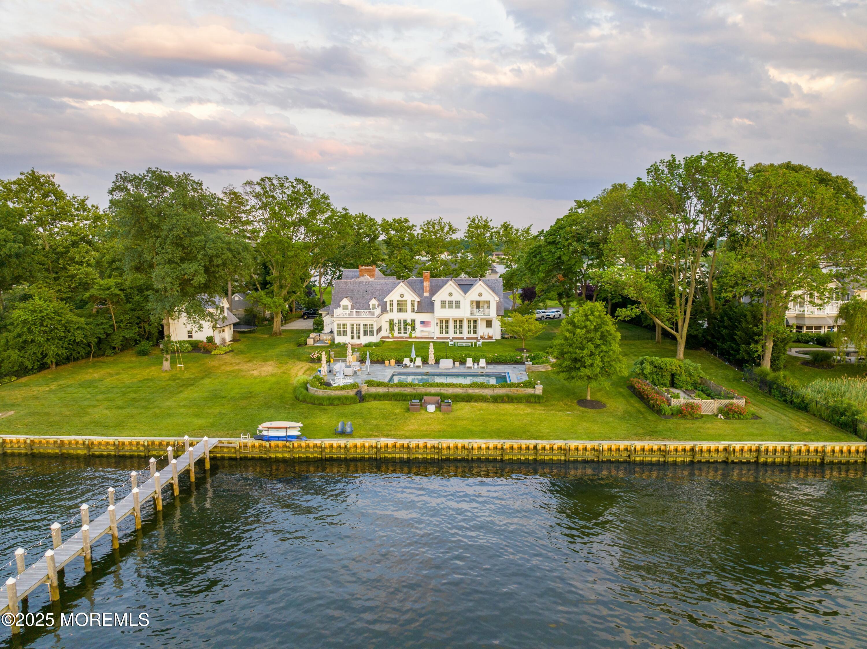 85 Gooseneck Point Road