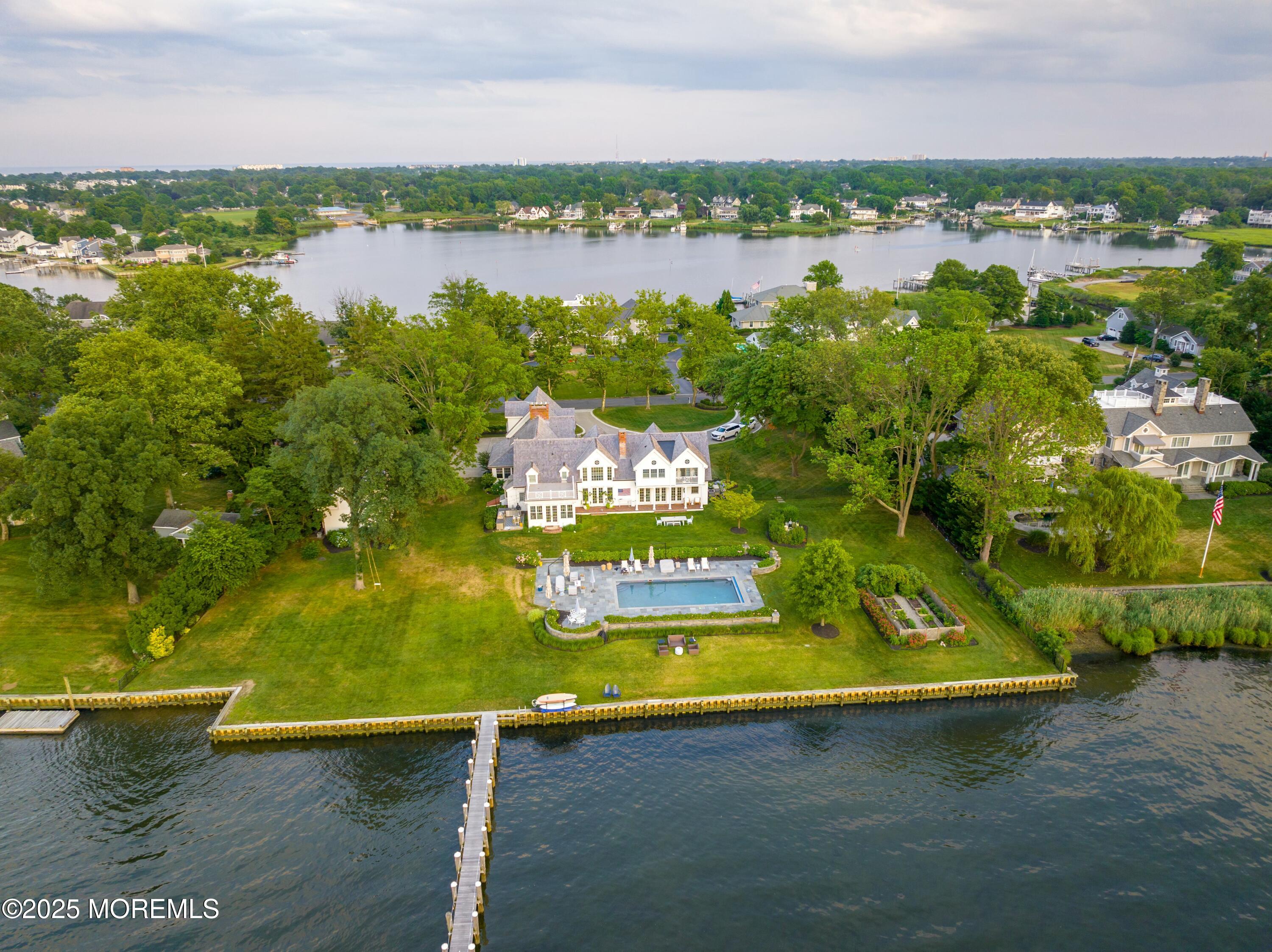 85 Gooseneck Point Road