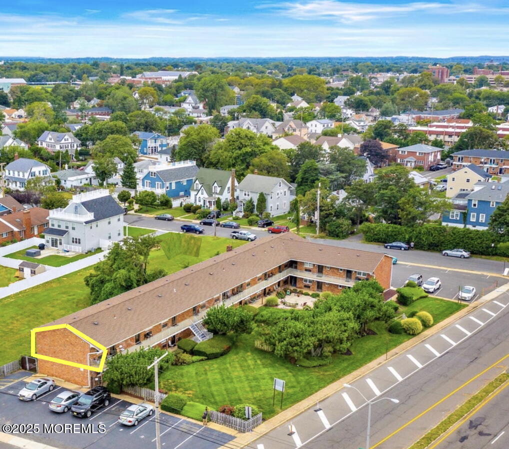 548 Ocean Boulevard, 12