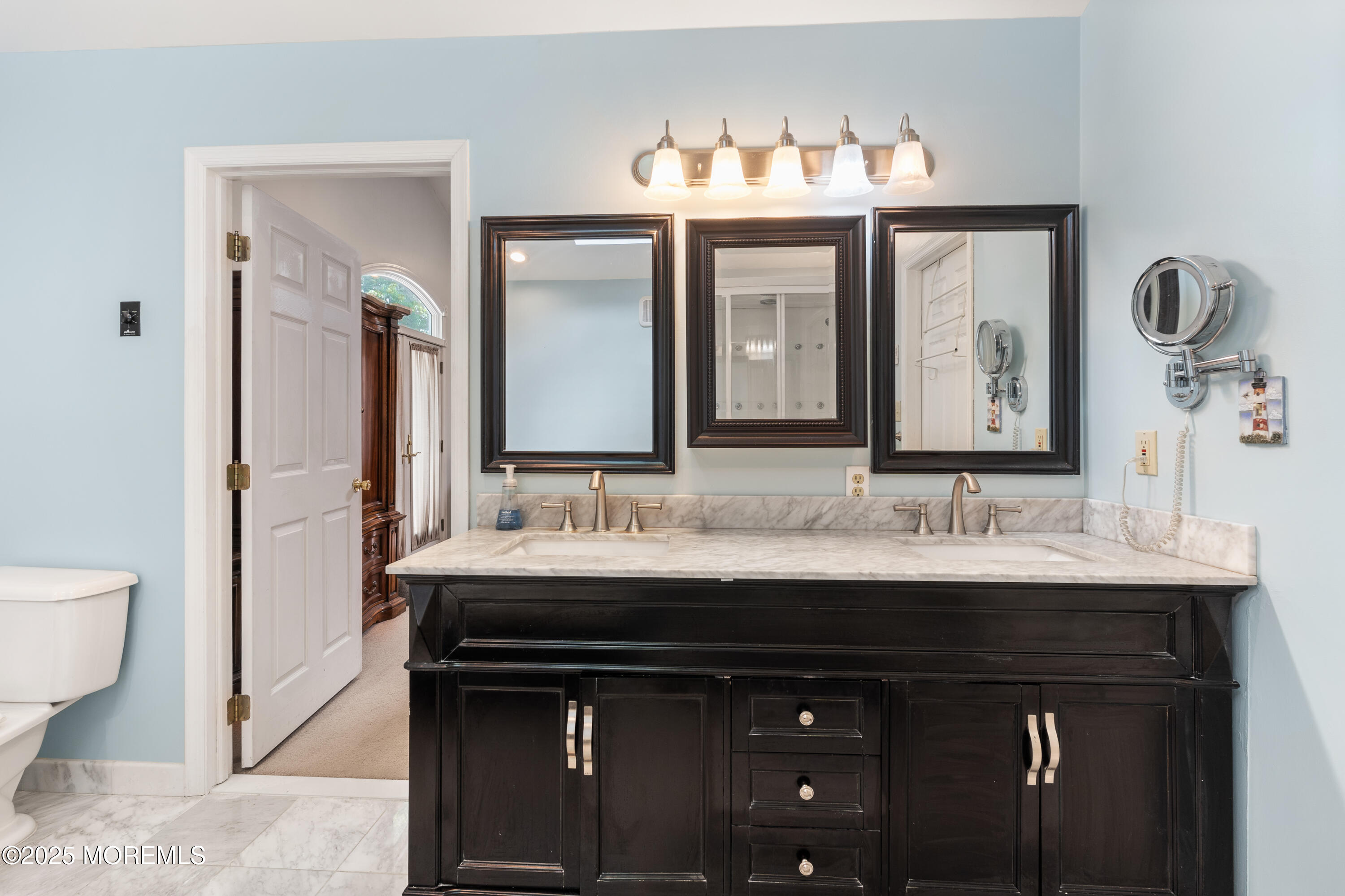 800 Buchanan Boulevard