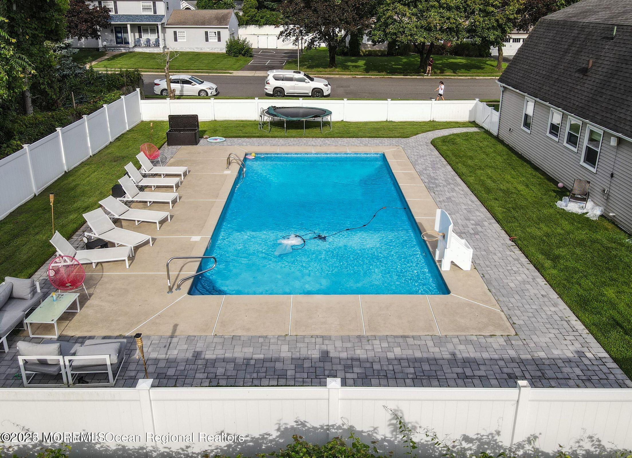 9 Harbor Court