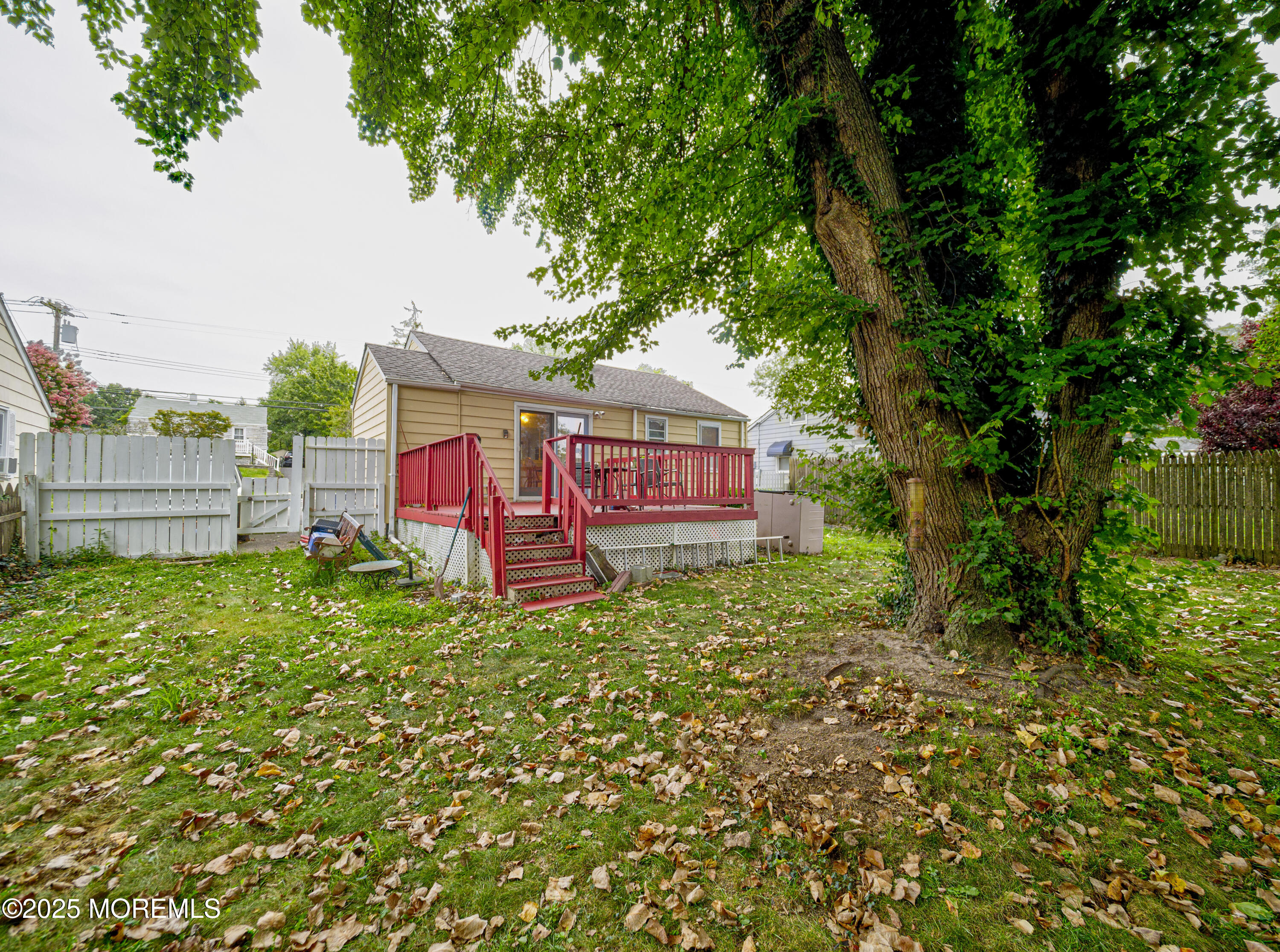 327 W Sylvania Avenue