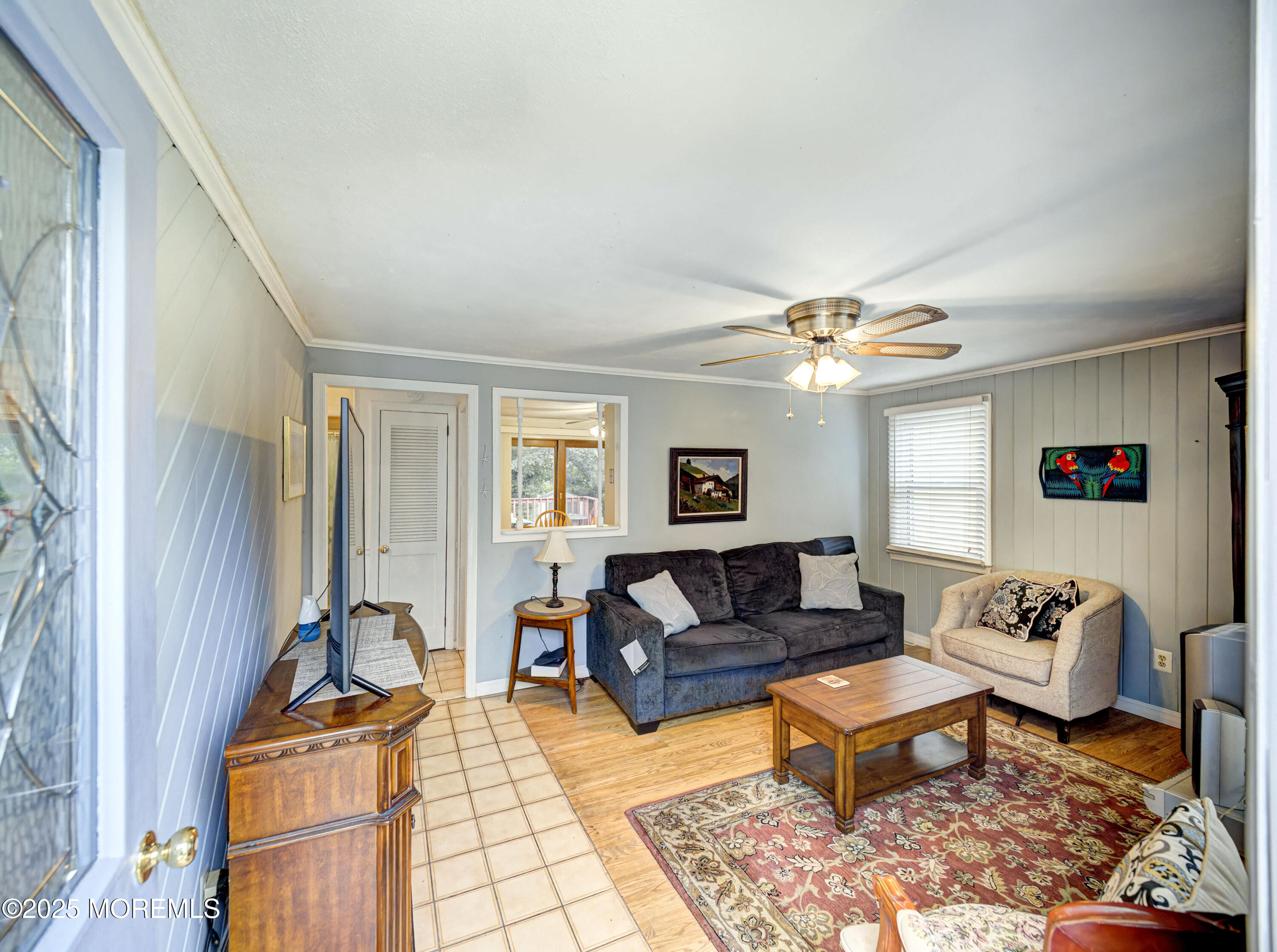 327 W Sylvania Avenue