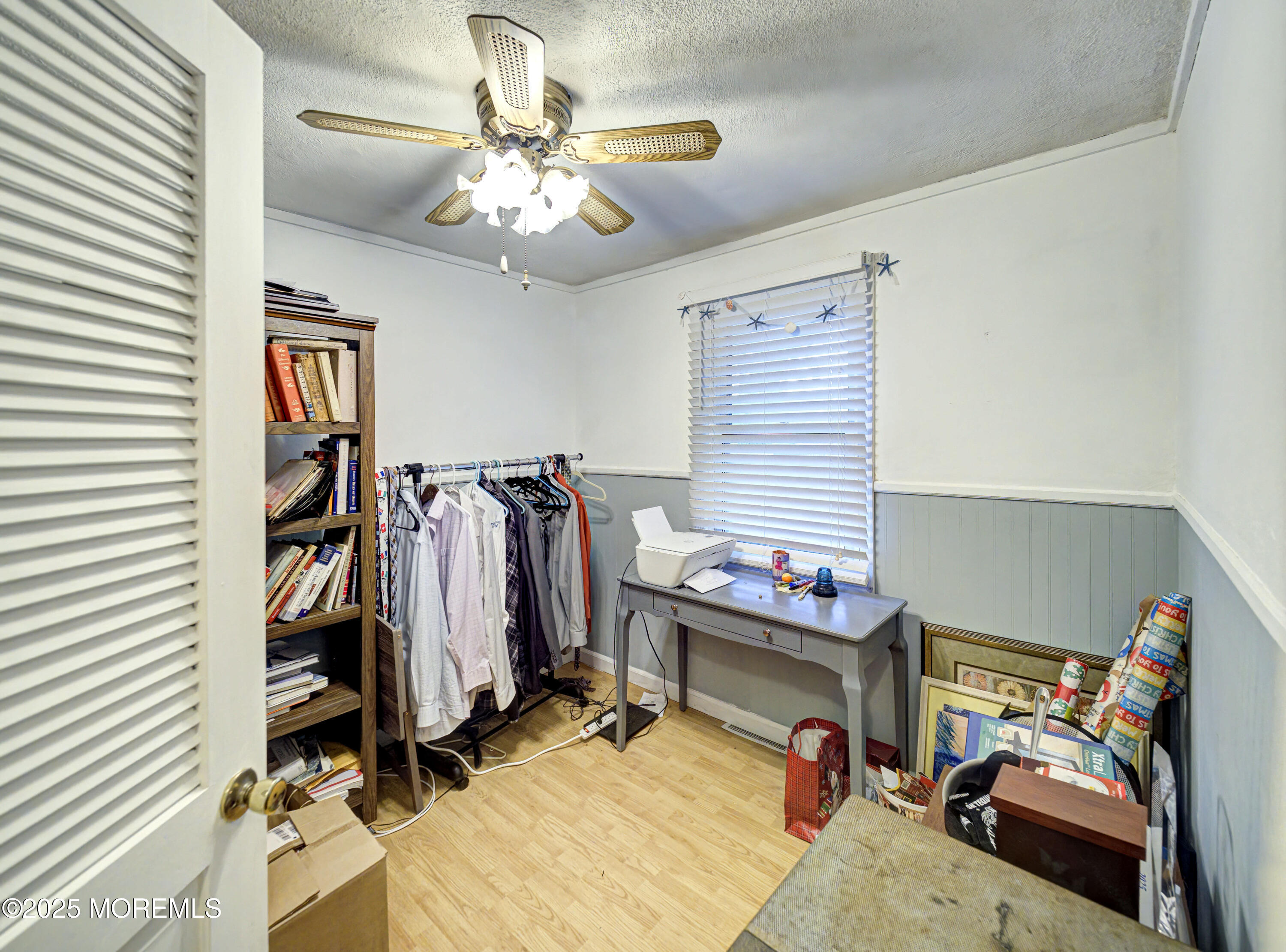 327 W Sylvania Avenue