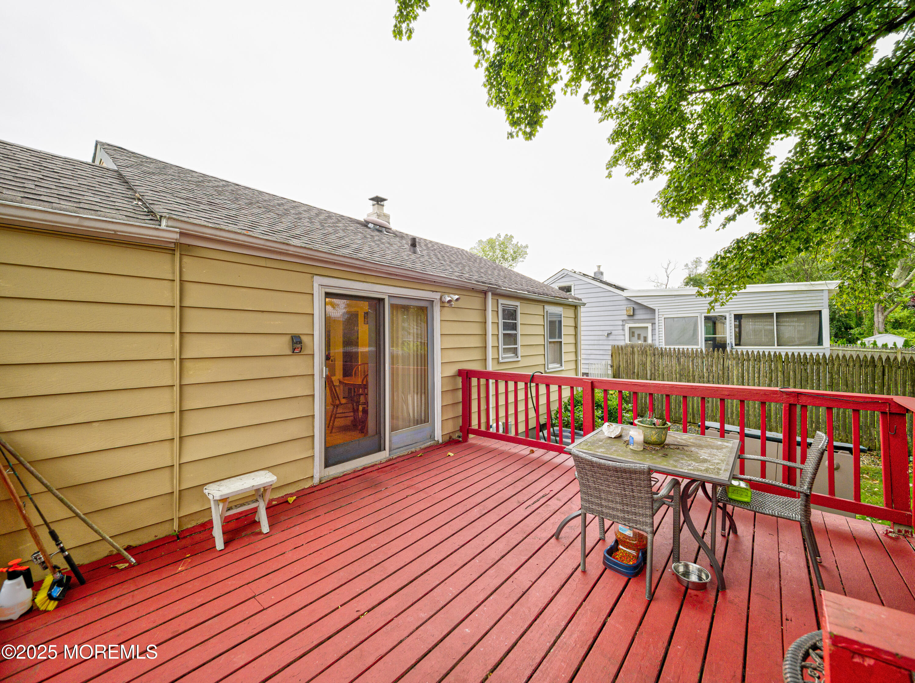 327 W Sylvania Avenue
