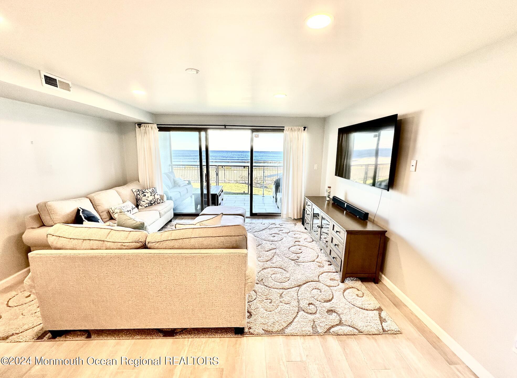 510 Ocean Avenue N 10