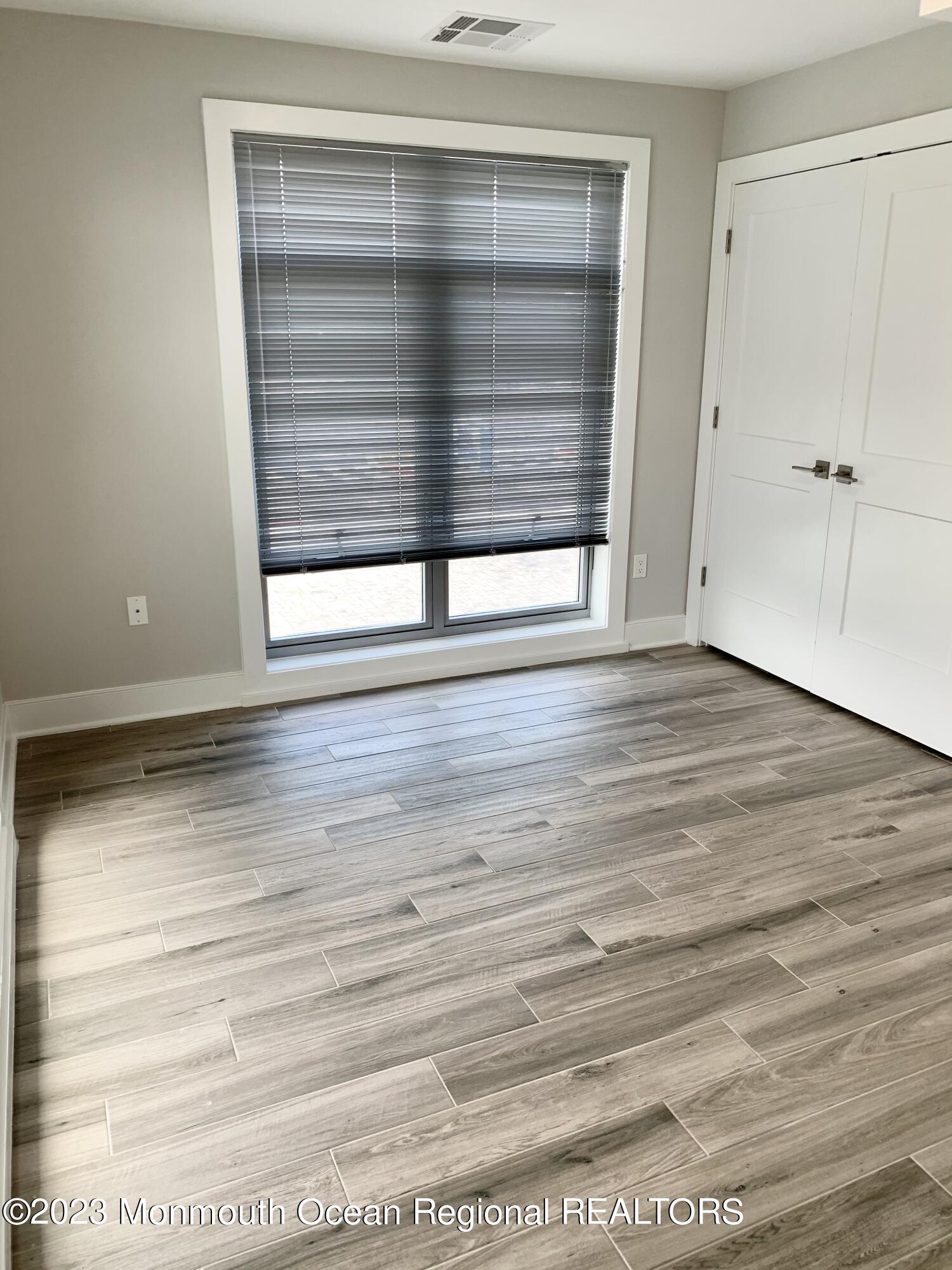 345 Ocean Boulevard, 101