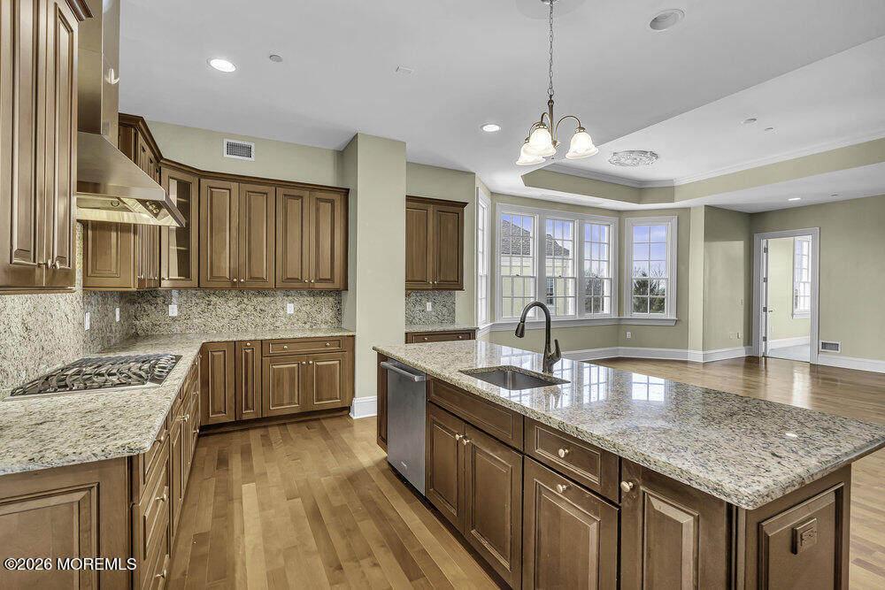 1021 Oval Road 1021