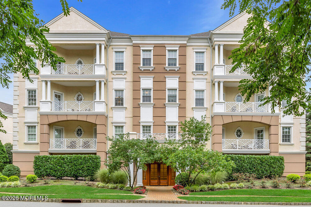 1021 Oval Road 1021
