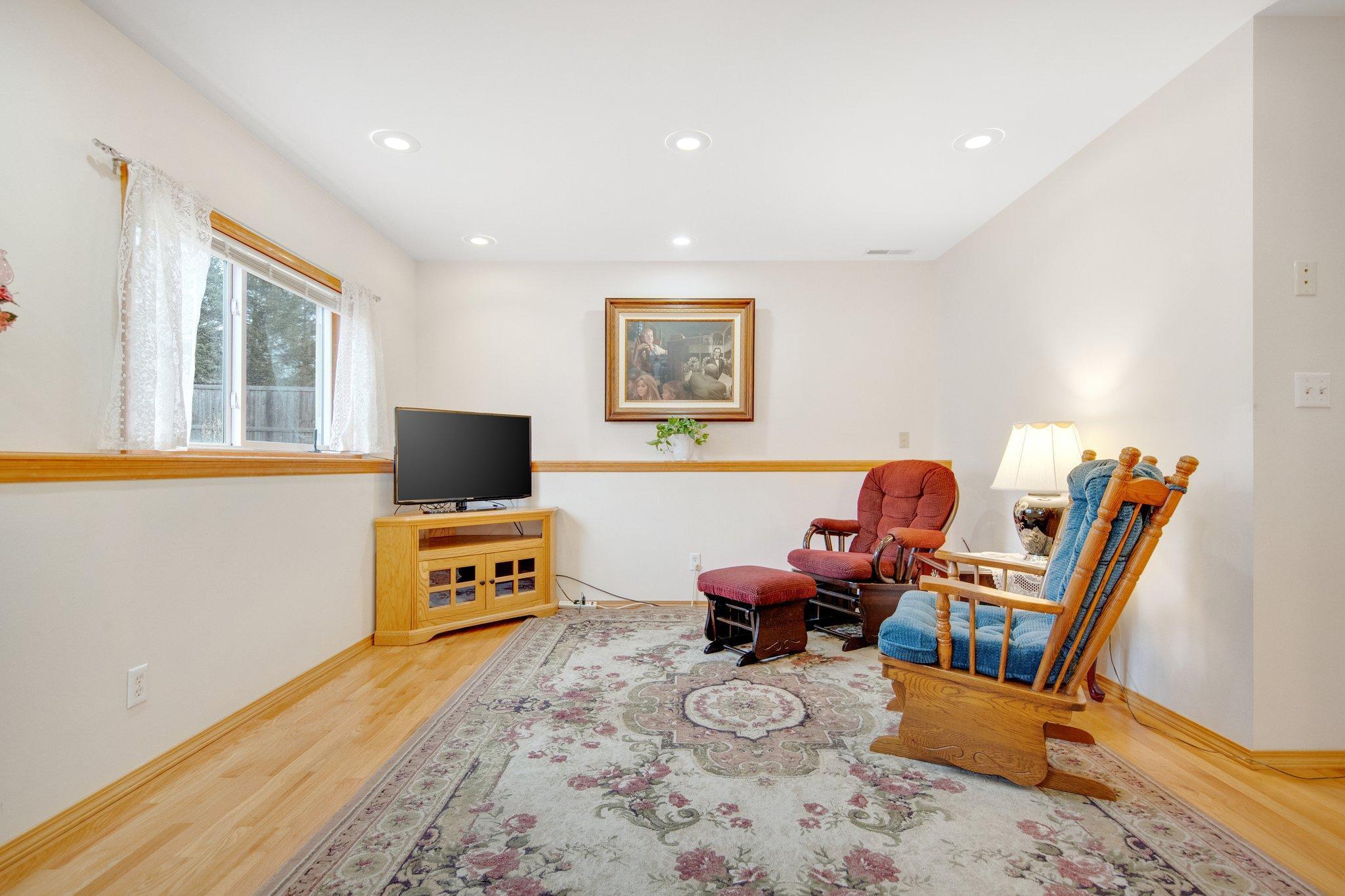 12259 194th Avenue NW