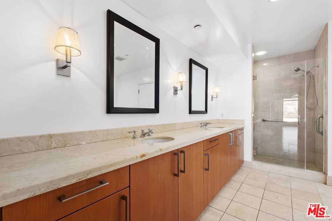 10800 Wilshire Blvd Unit: 702