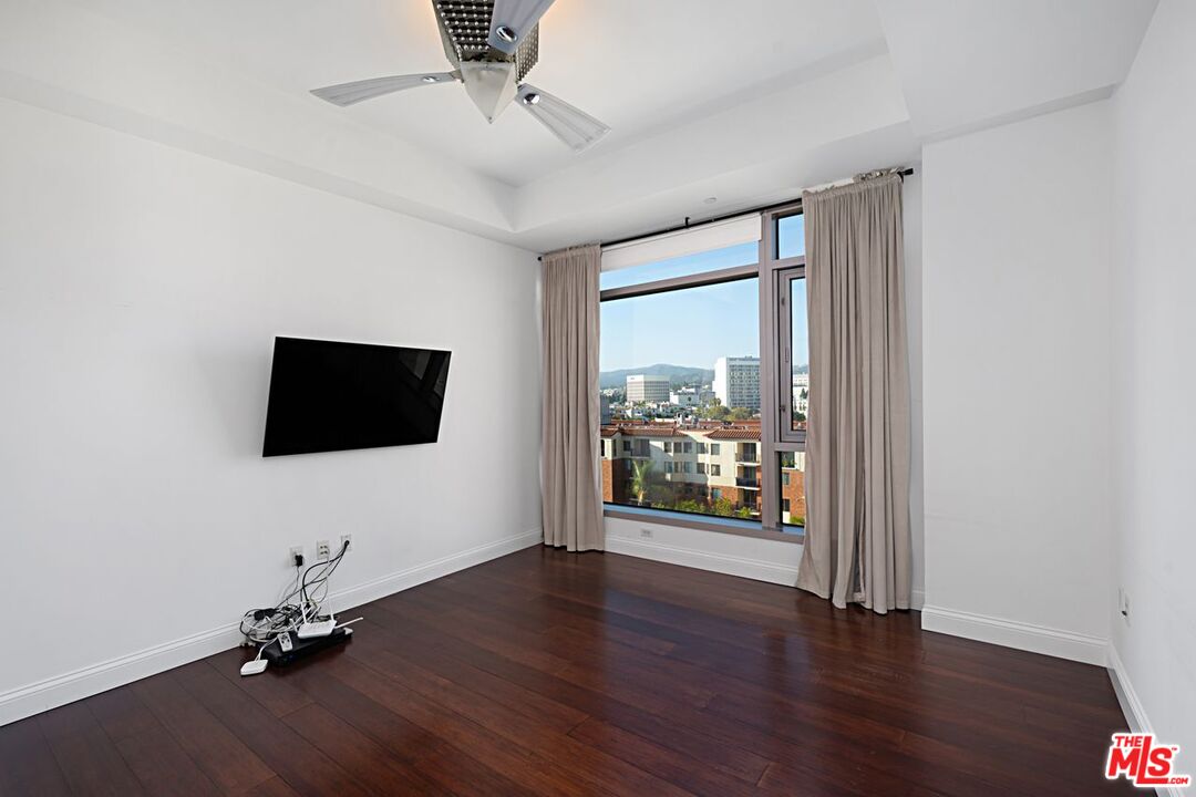 10800 Wilshire Blvd Unit: 702