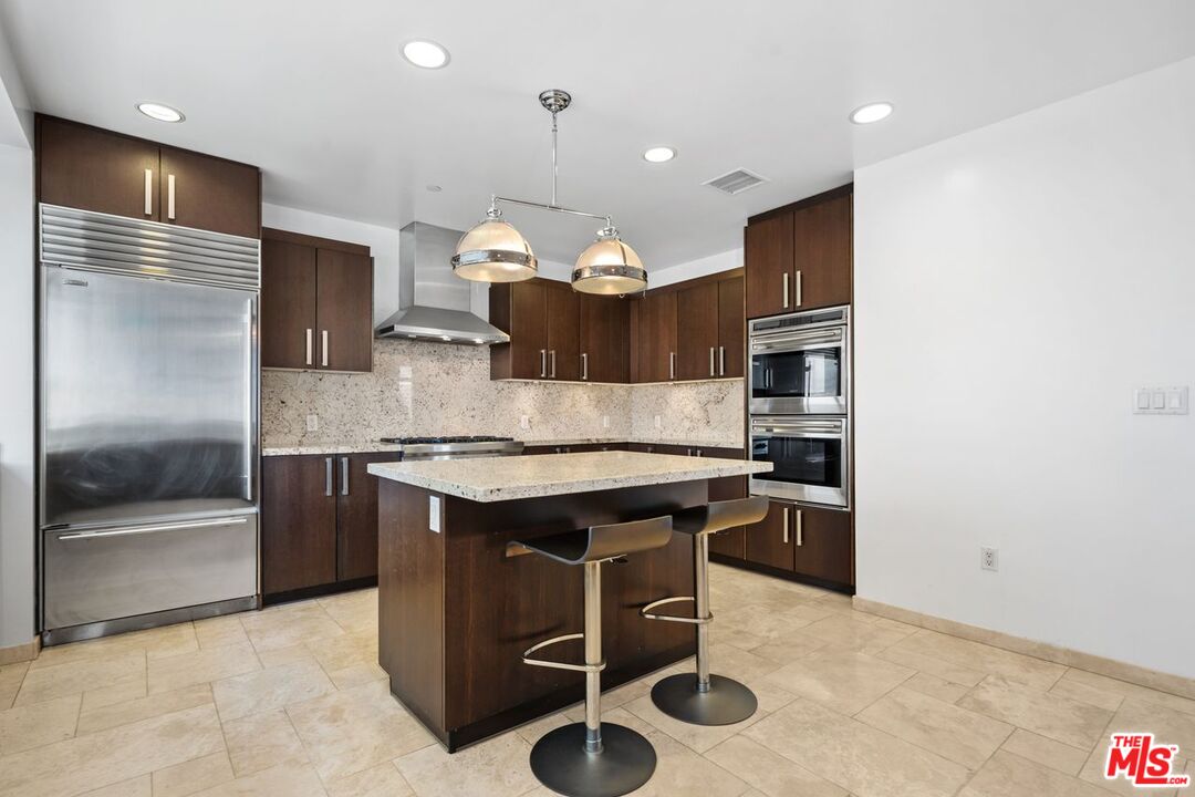 10800 Wilshire Blvd Unit: 702