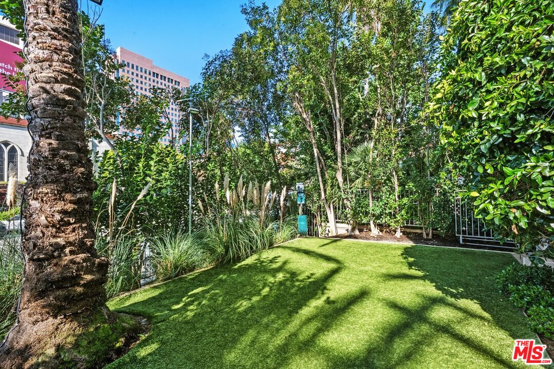 10800 Wilshire Blvd Unit: 702