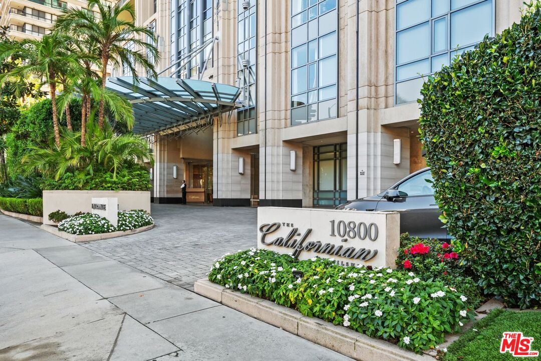 10800 Wilshire Blvd Unit: 702