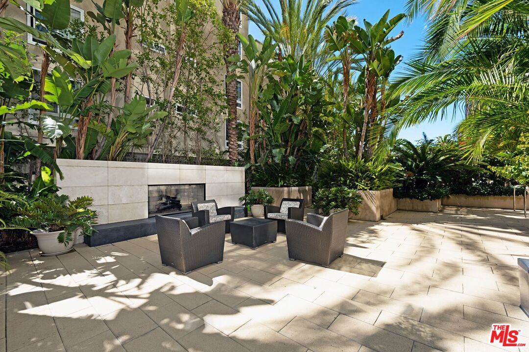 10800 Wilshire Blvd Unit: 702