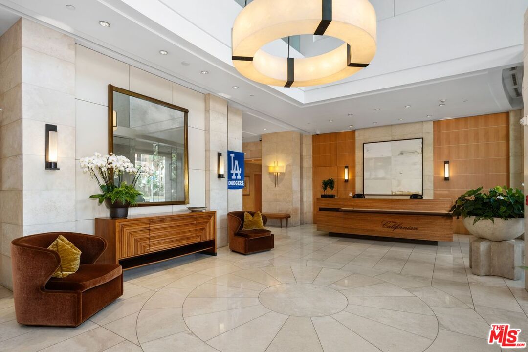 10800 Wilshire Blvd Unit: 702