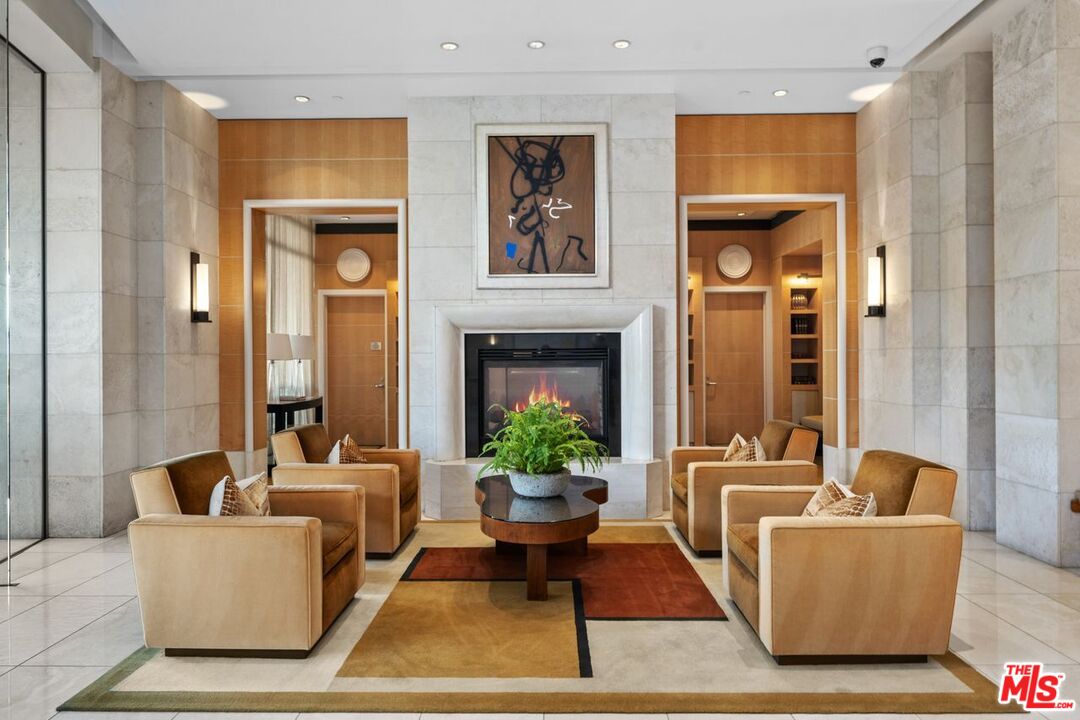 10800 Wilshire Blvd Unit: 702